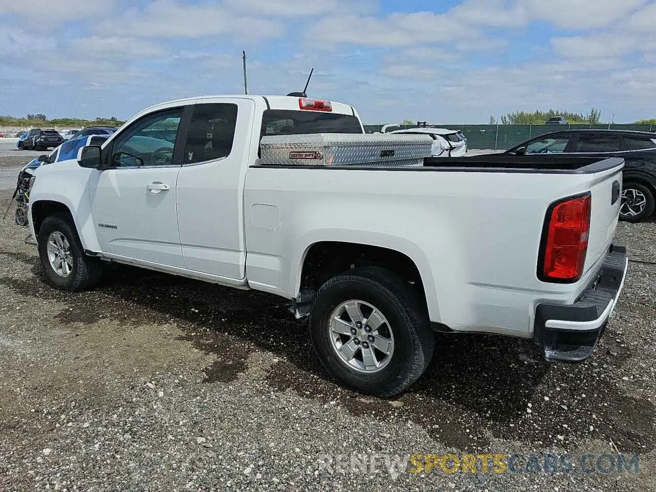 2 Photograph of a damaged car 1GCHSBEA1L1231675 CHEVROLET COLORADO 2020