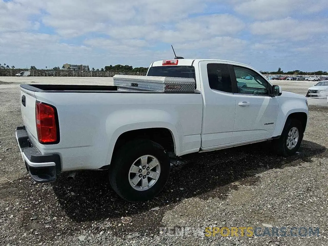 3 Photograph of a damaged car 1GCHSBEA1L1231675 CHEVROLET COLORADO 2020
