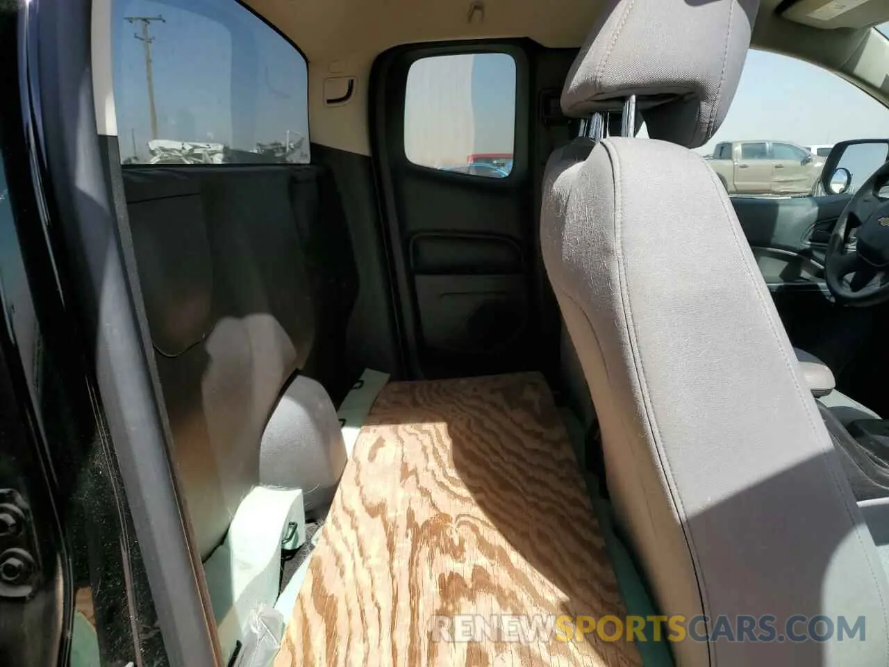 10 Photograph of a damaged car 1GCHSBEA1L1233507 CHEVROLET COLORADO 2020