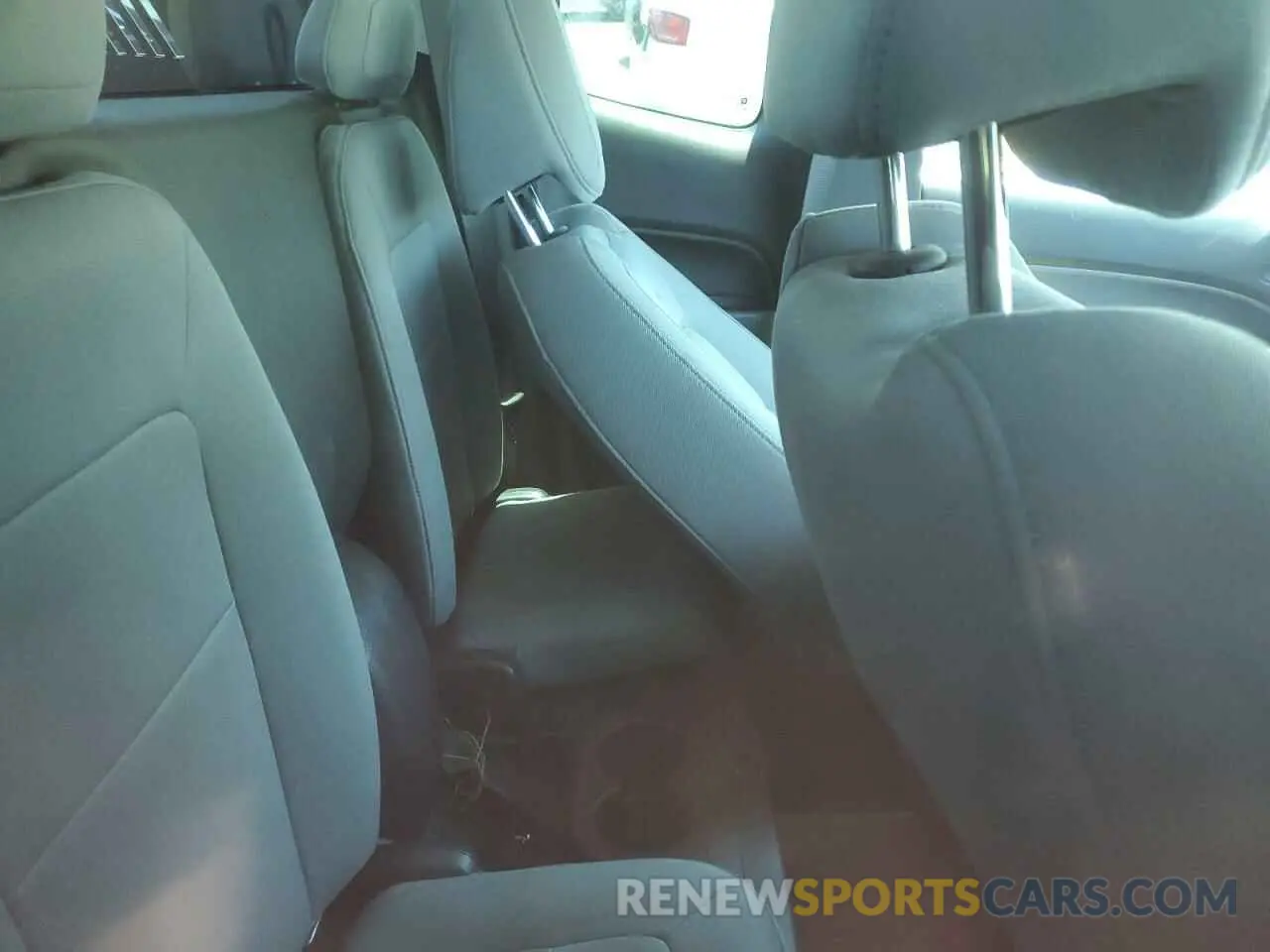 10 Photograph of a damaged car 1GCHSBEA1L1241428 CHEVROLET COLORADO 2020
