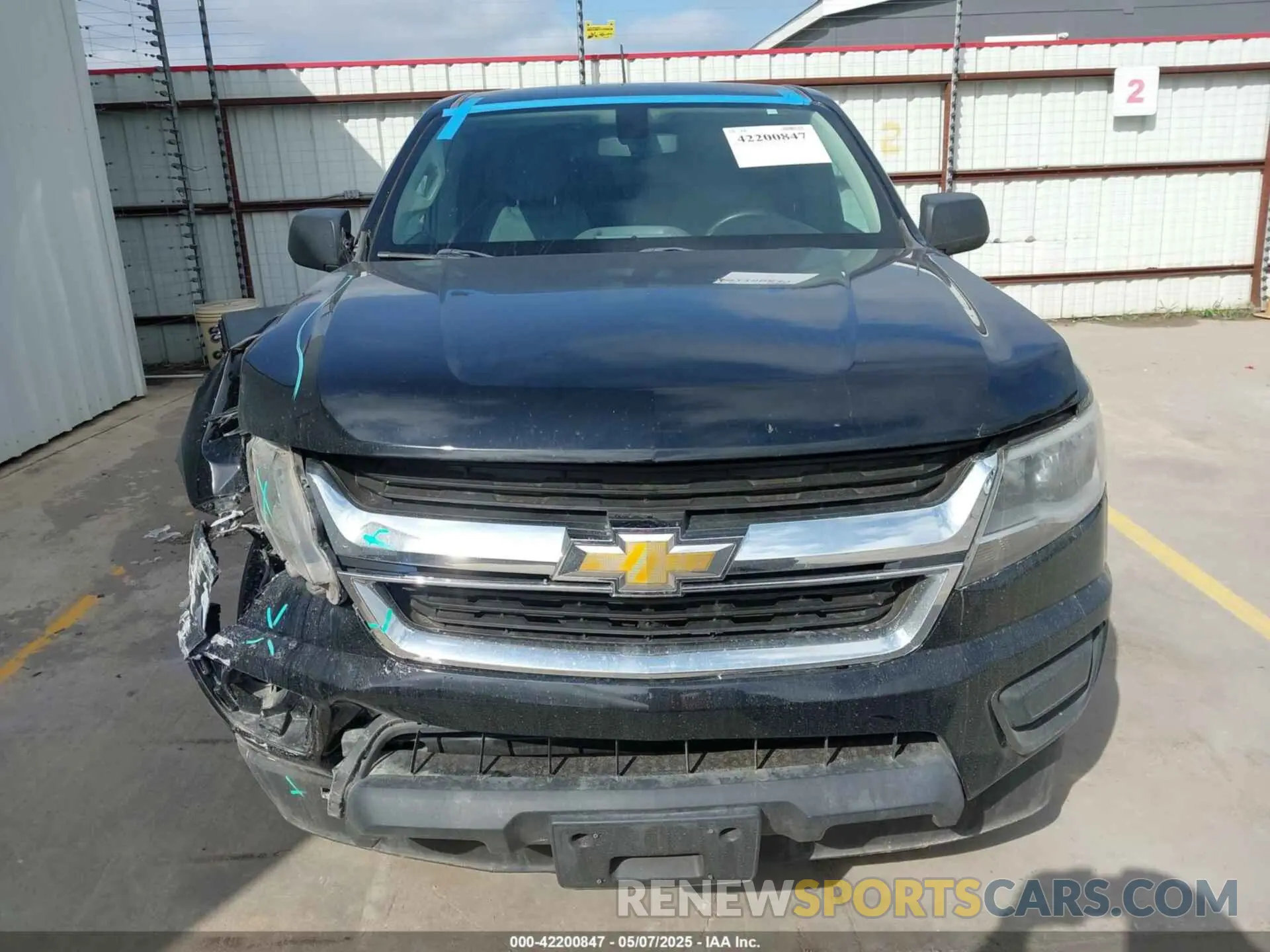 12 Photograph of a damaged car 1GCHSBEA2L1233743 CHEVROLET COLORADO 2020