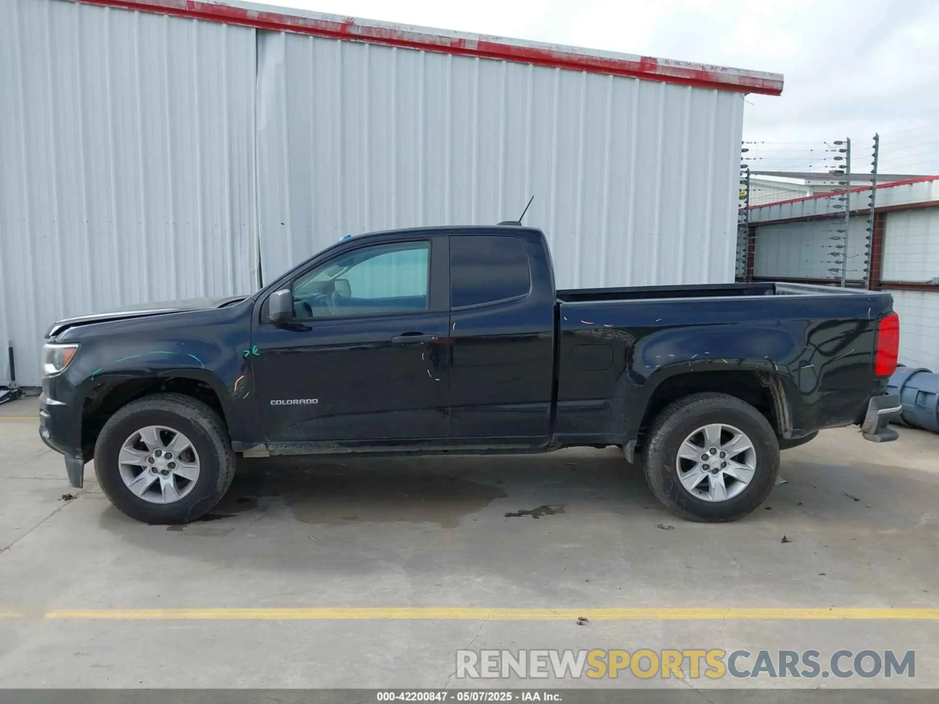 14 Photograph of a damaged car 1GCHSBEA2L1233743 CHEVROLET COLORADO 2020