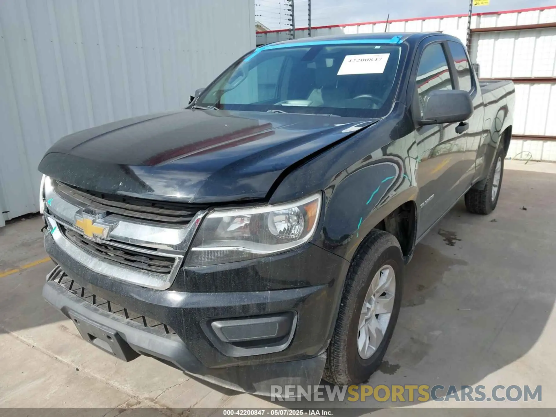2 Photograph of a damaged car 1GCHSBEA2L1233743 CHEVROLET COLORADO 2020