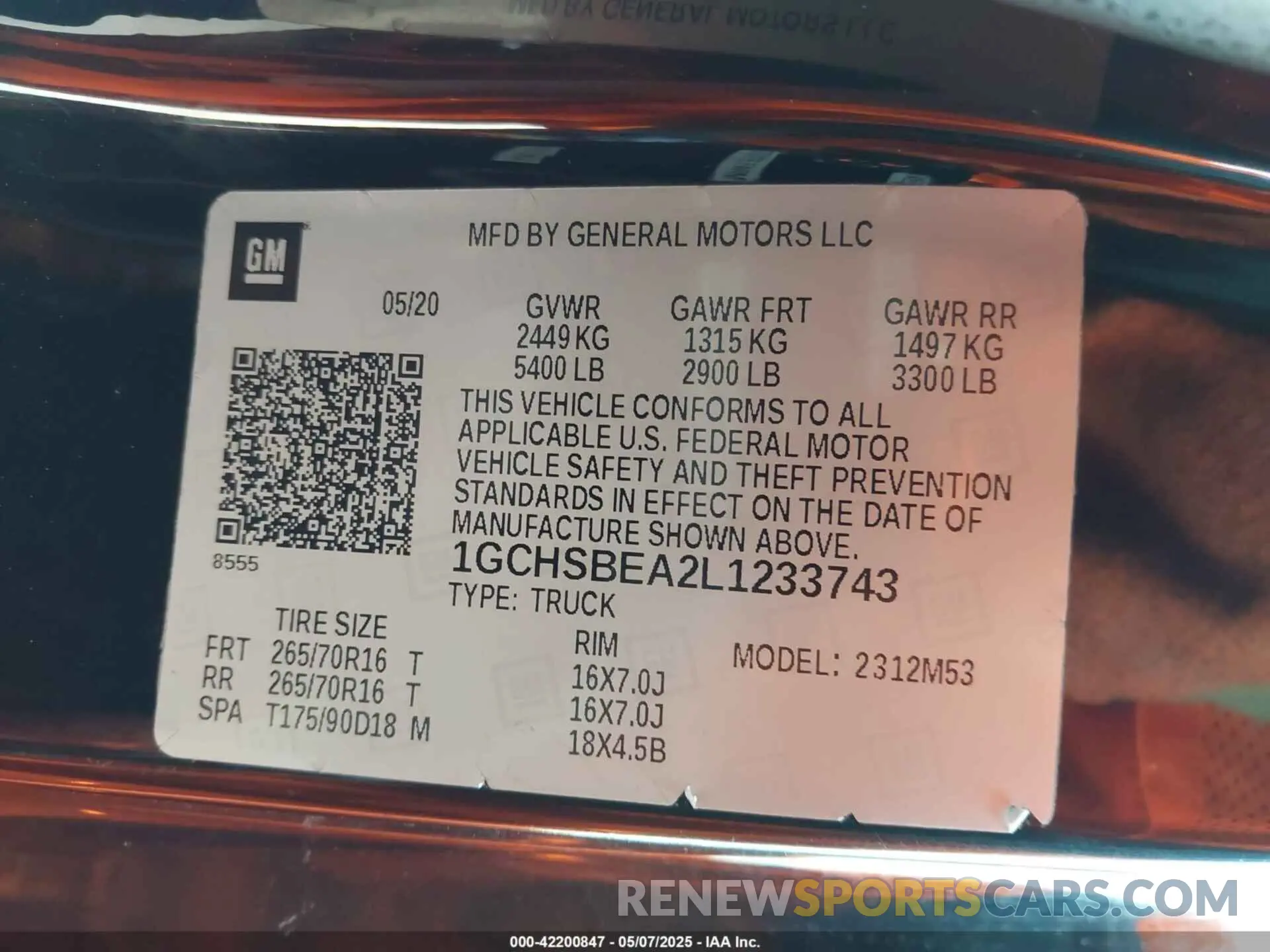 9 Photograph of a damaged car 1GCHSBEA2L1233743 CHEVROLET COLORADO 2020