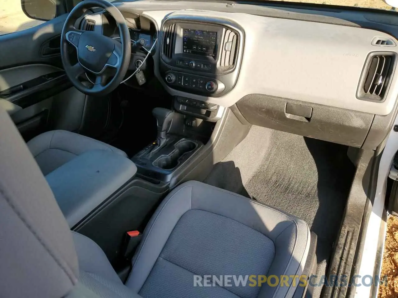 8 Photograph of a damaged car 1GCHSBEA2L1237906 CHEVROLET COLORADO 2020