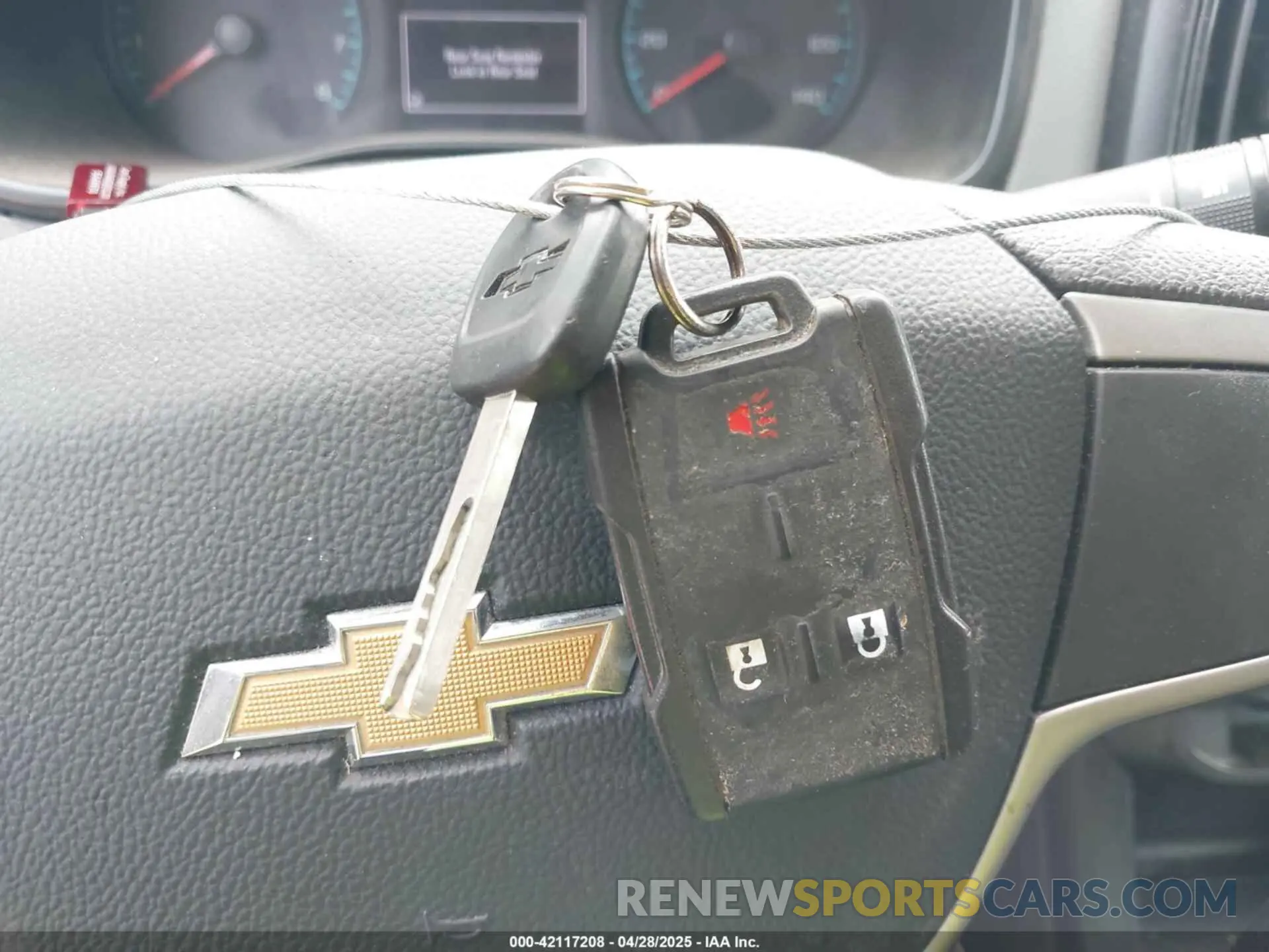 11 Photograph of a damaged car 1GCHSBEA3L1138351 CHEVROLET COLORADO 2020