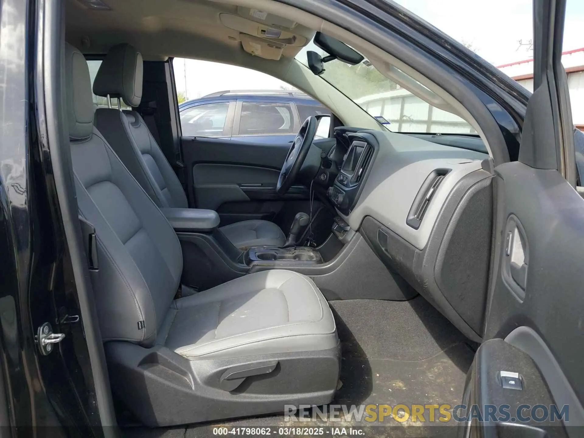 1 Photograph of a damaged car 1GCHSBEA4L1194508 CHEVROLET COLORADO 2020