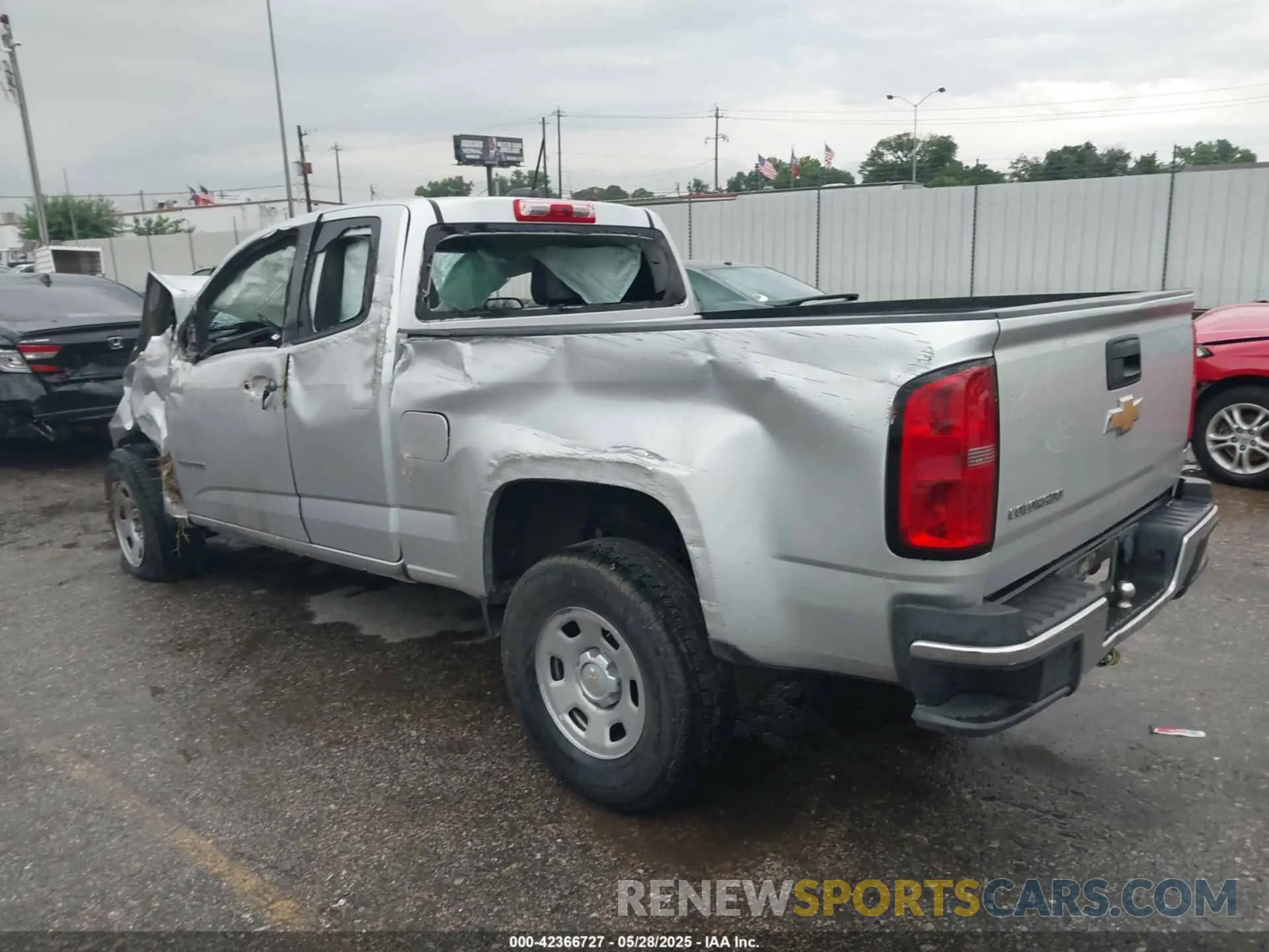 3 Photograph of a damaged car 1GCHSBEA4L1202252 CHEVROLET COLORADO 2020