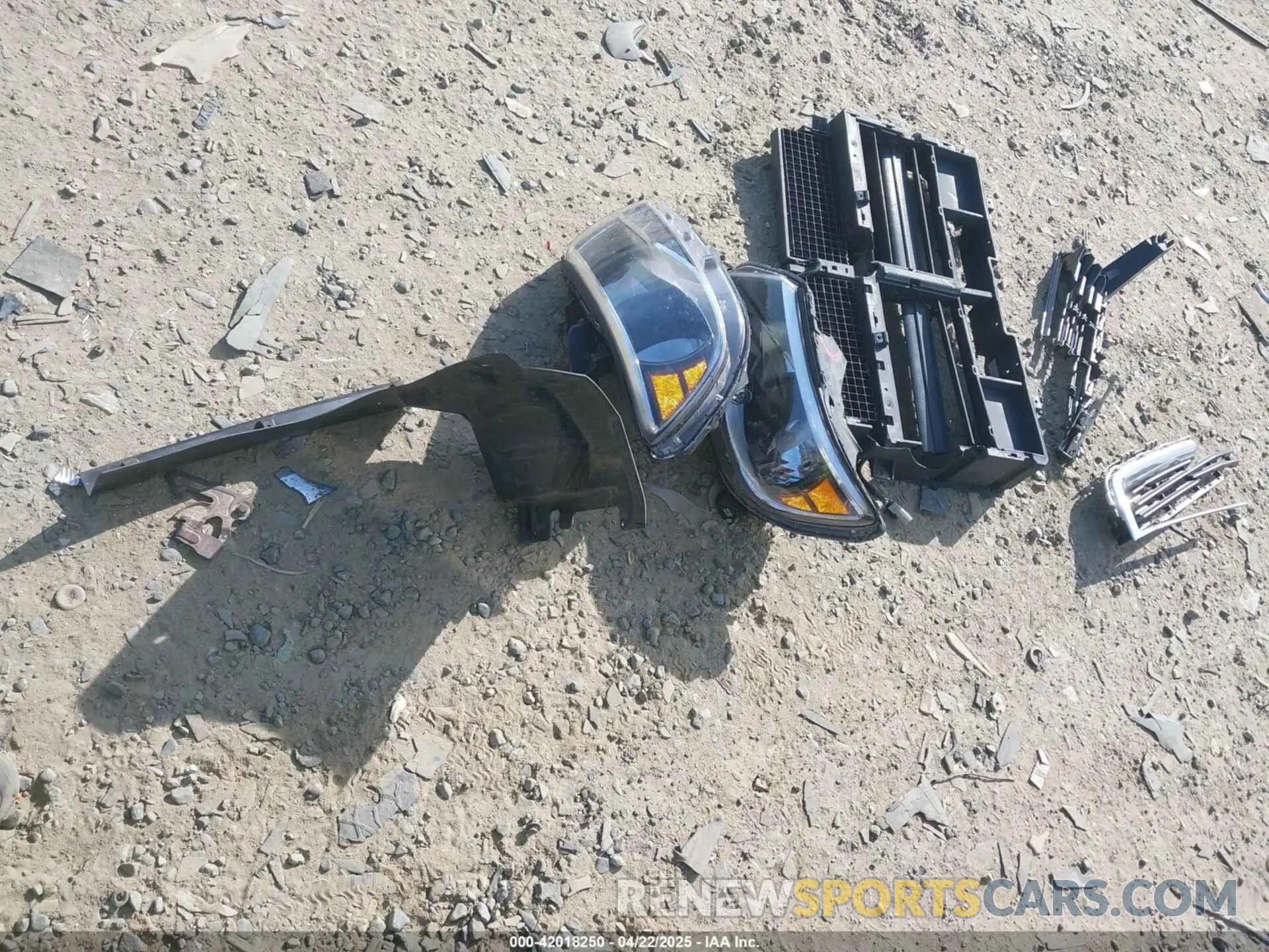 11 Photograph of a damaged car 1GCHSBEA5L1131241 CHEVROLET COLORADO 2020