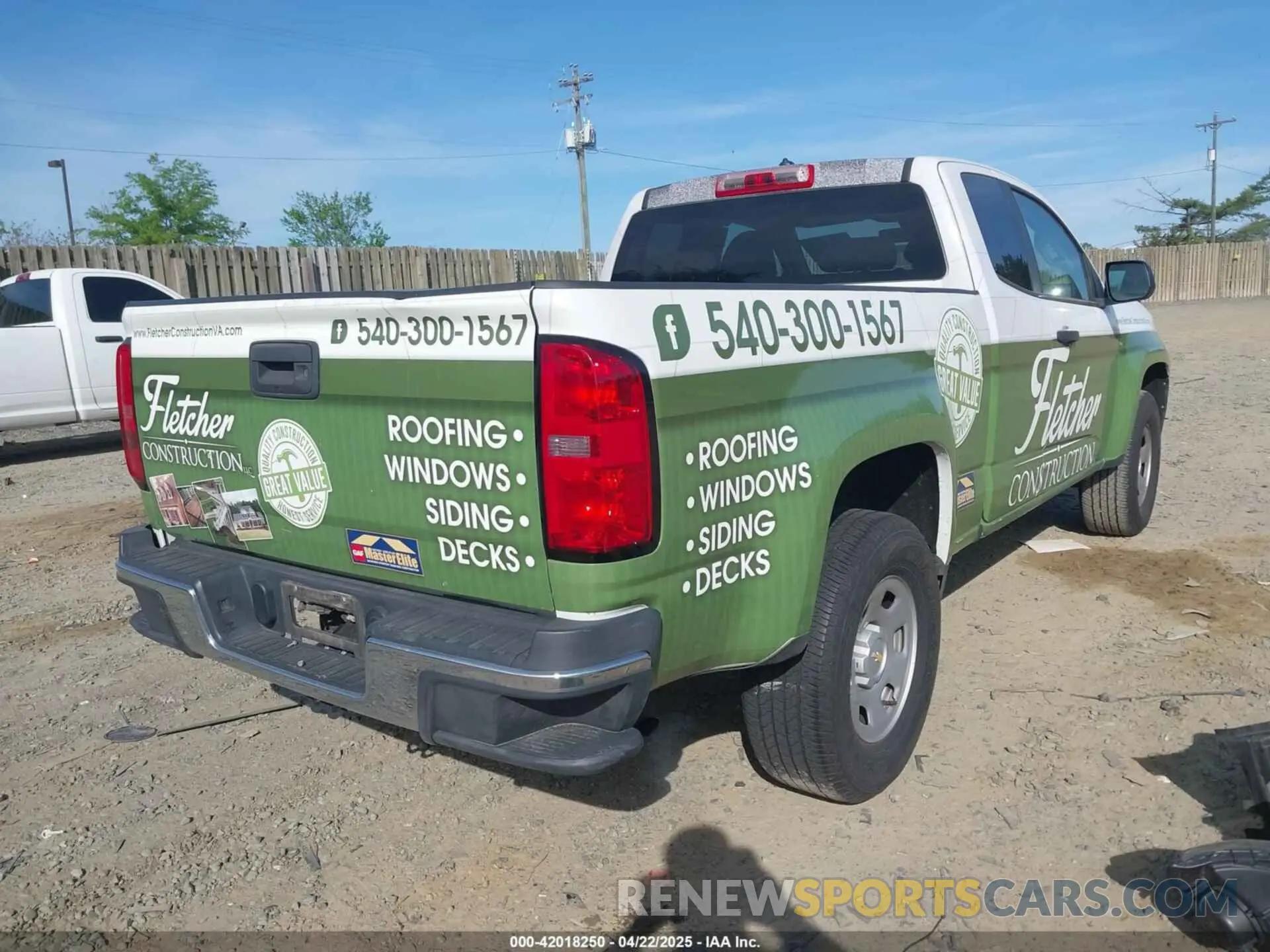 4 Photograph of a damaged car 1GCHSBEA5L1131241 CHEVROLET COLORADO 2020
