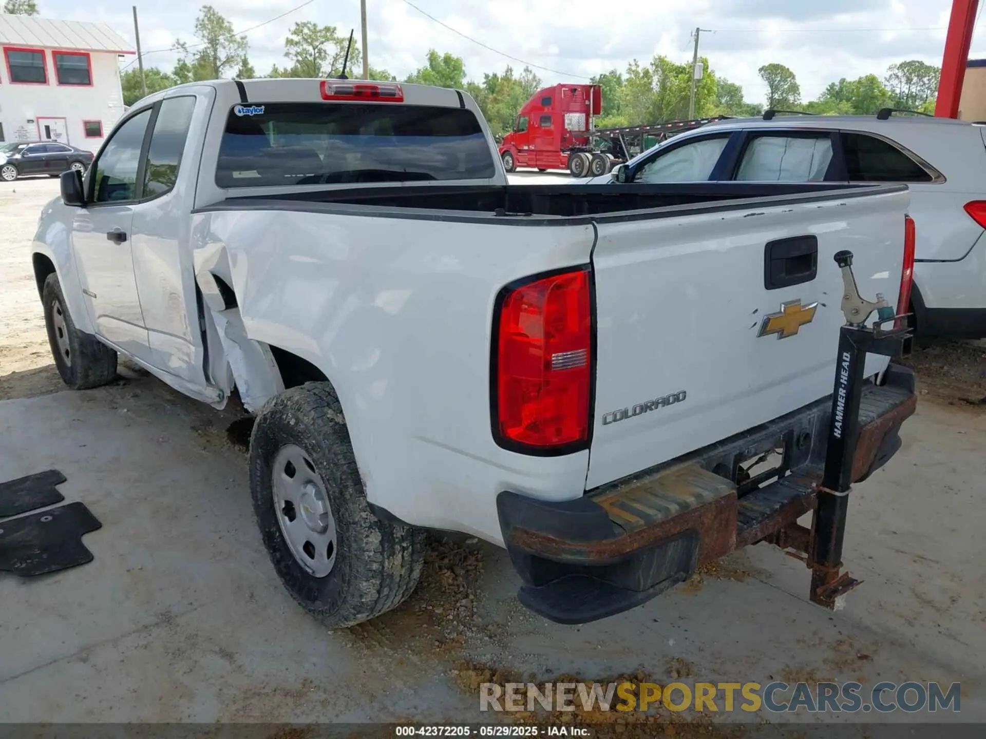 3 Photograph of a damaged car 1GCHSBEA6L1133757 CHEVROLET COLORADO 2020