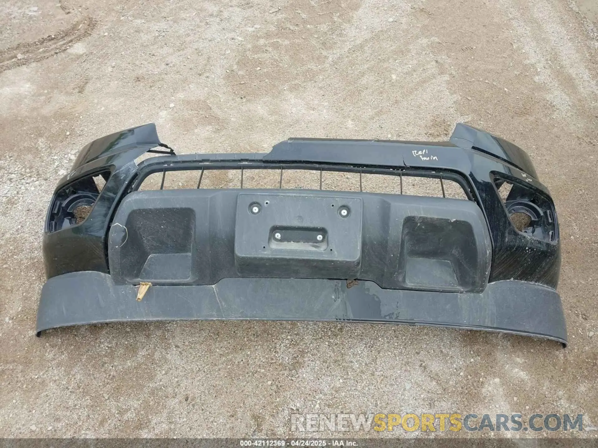12 Photograph of a damaged car 1GCHSBEA6L1134780 CHEVROLET COLORADO 2020