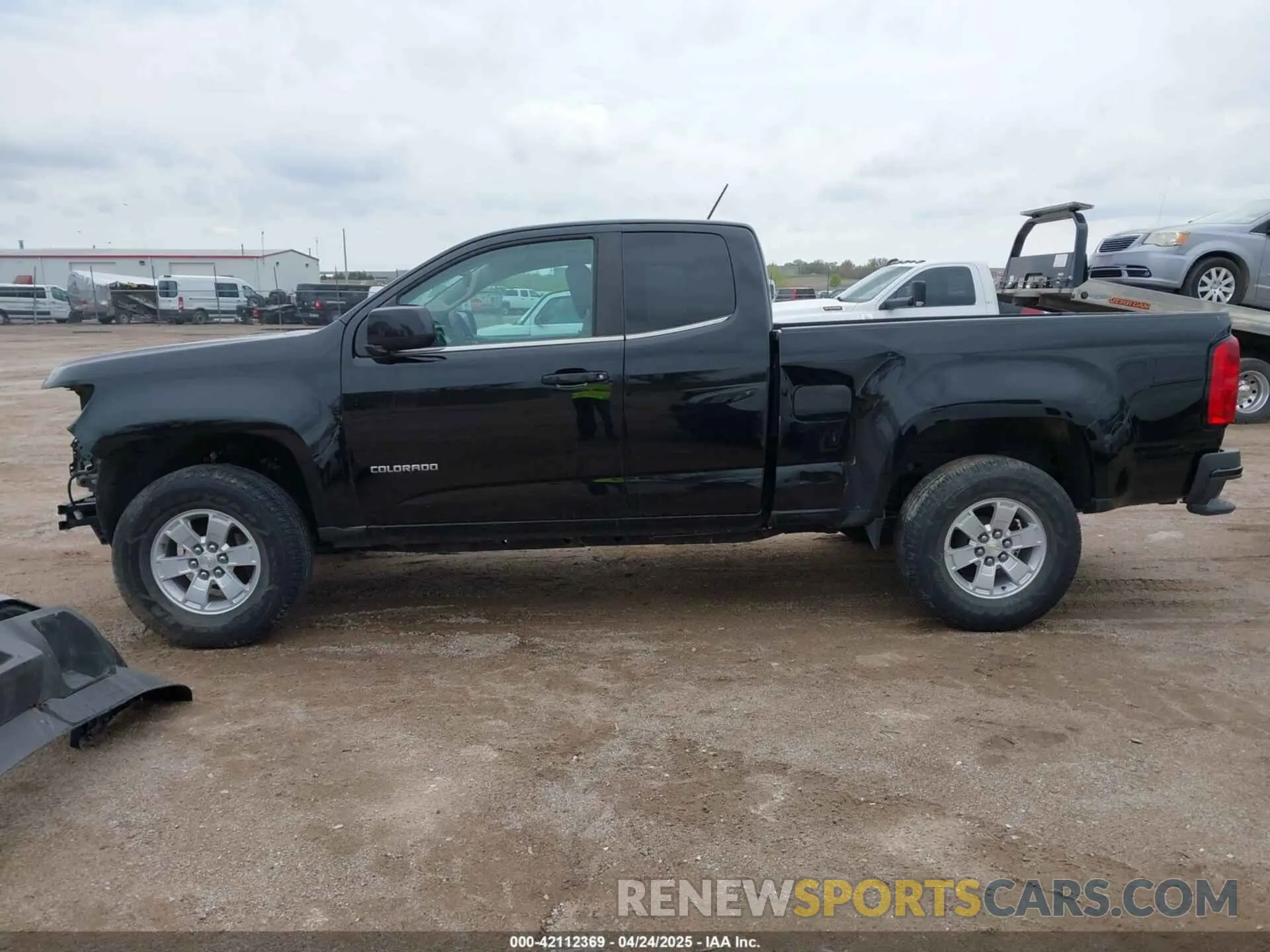 15 Photograph of a damaged car 1GCHSBEA6L1134780 CHEVROLET COLORADO 2020