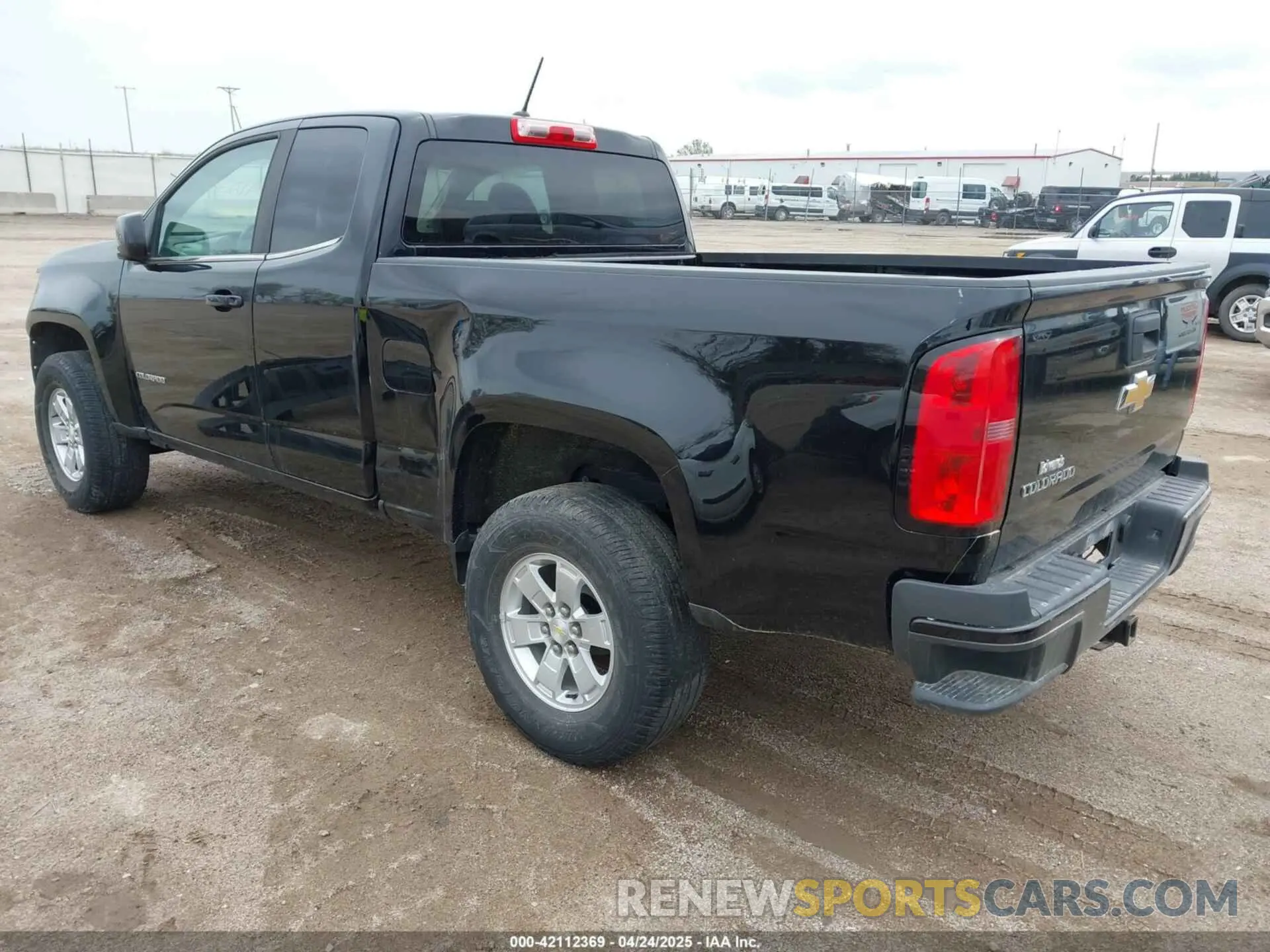 3 Photograph of a damaged car 1GCHSBEA6L1134780 CHEVROLET COLORADO 2020