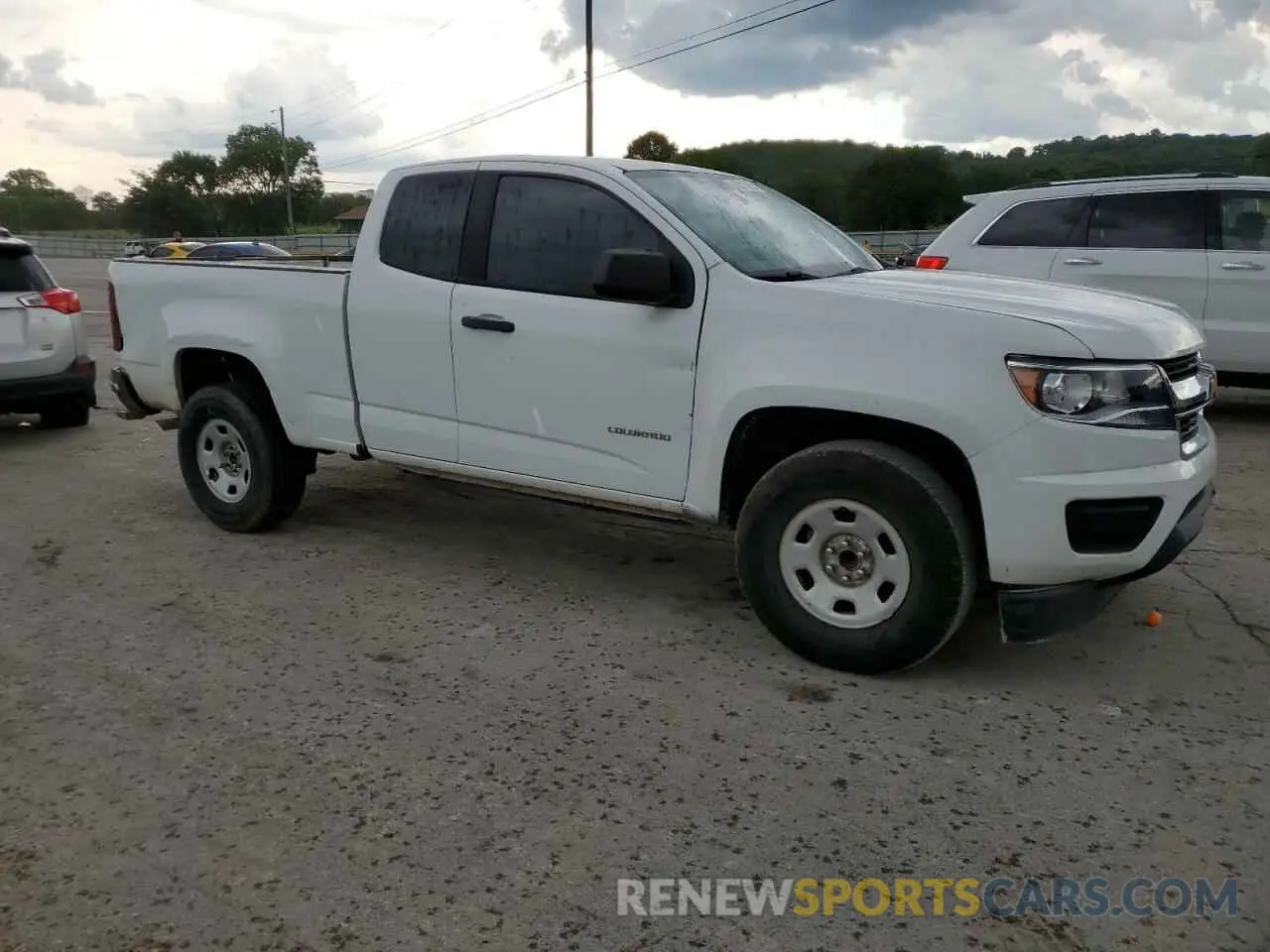 4 Photograph of a damaged car 1GCHSBEA6L1163390 CHEVROLET COLORADO 2020