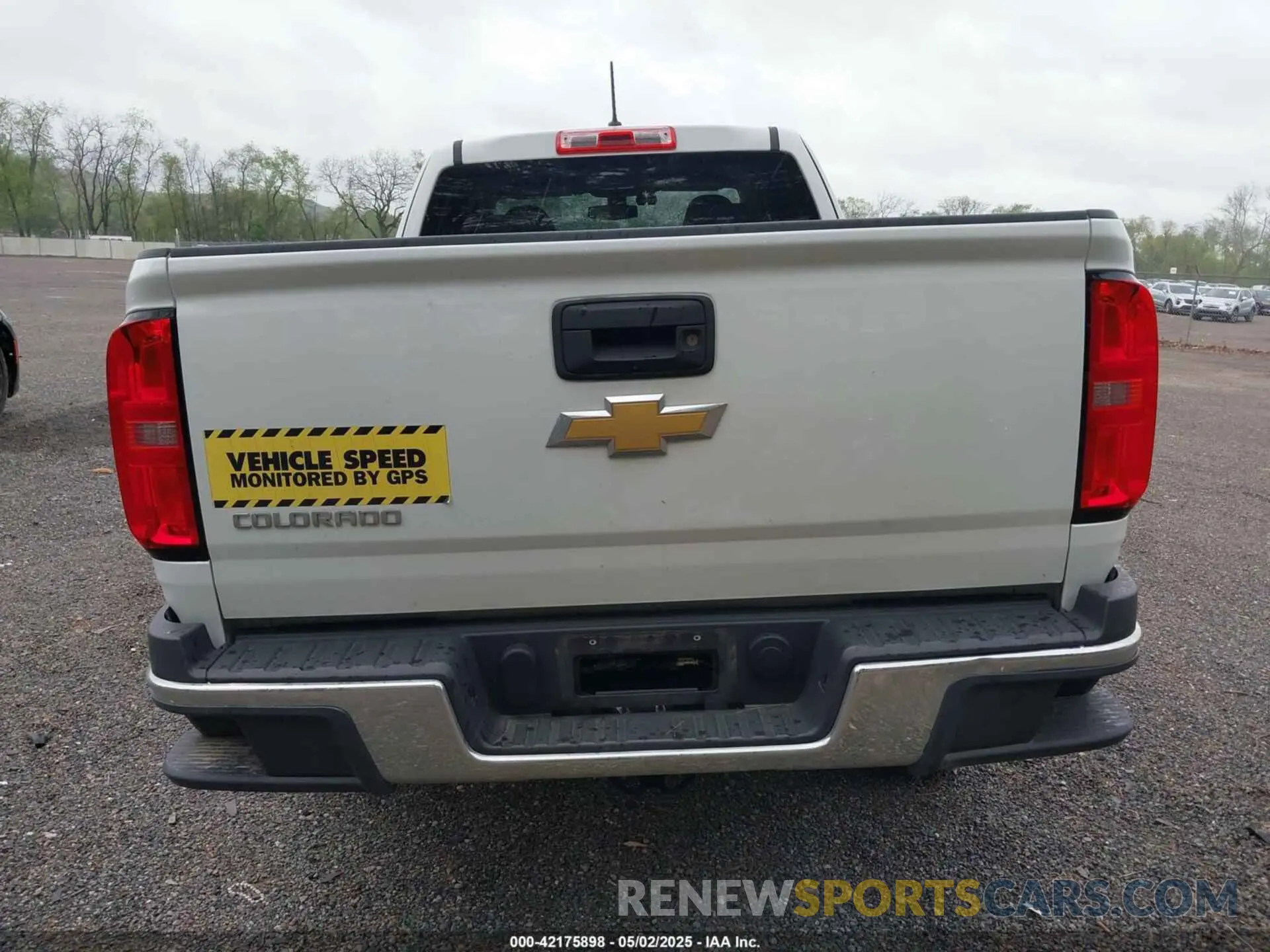 17 Photograph of a damaged car 1GCHSBEA7L1227159 CHEVROLET COLORADO 2020