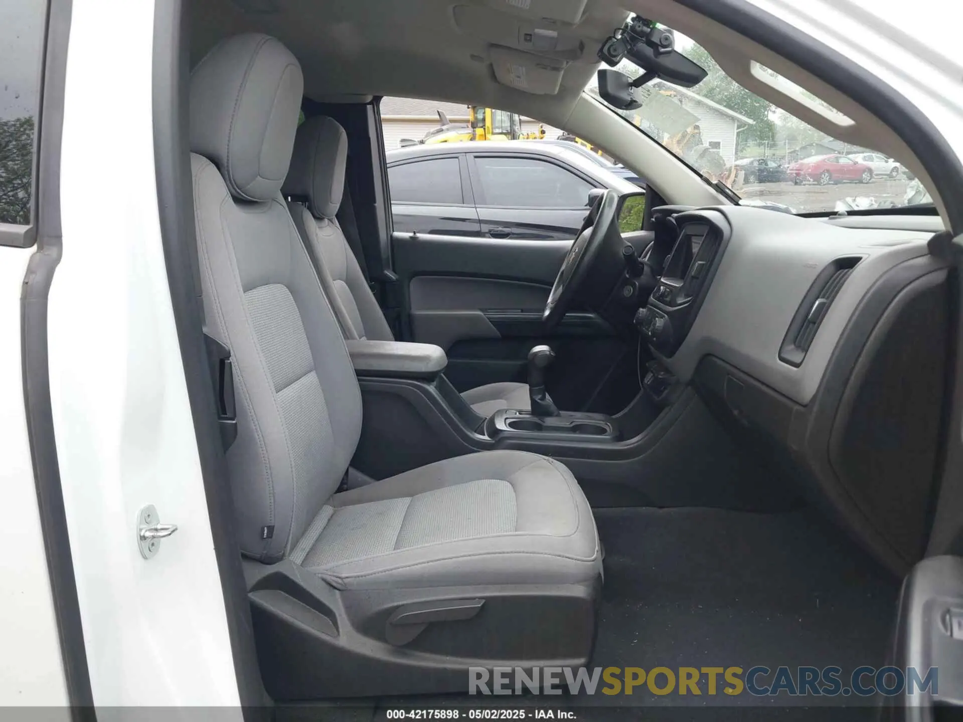 5 Photograph of a damaged car 1GCHSBEA7L1227159 CHEVROLET COLORADO 2020