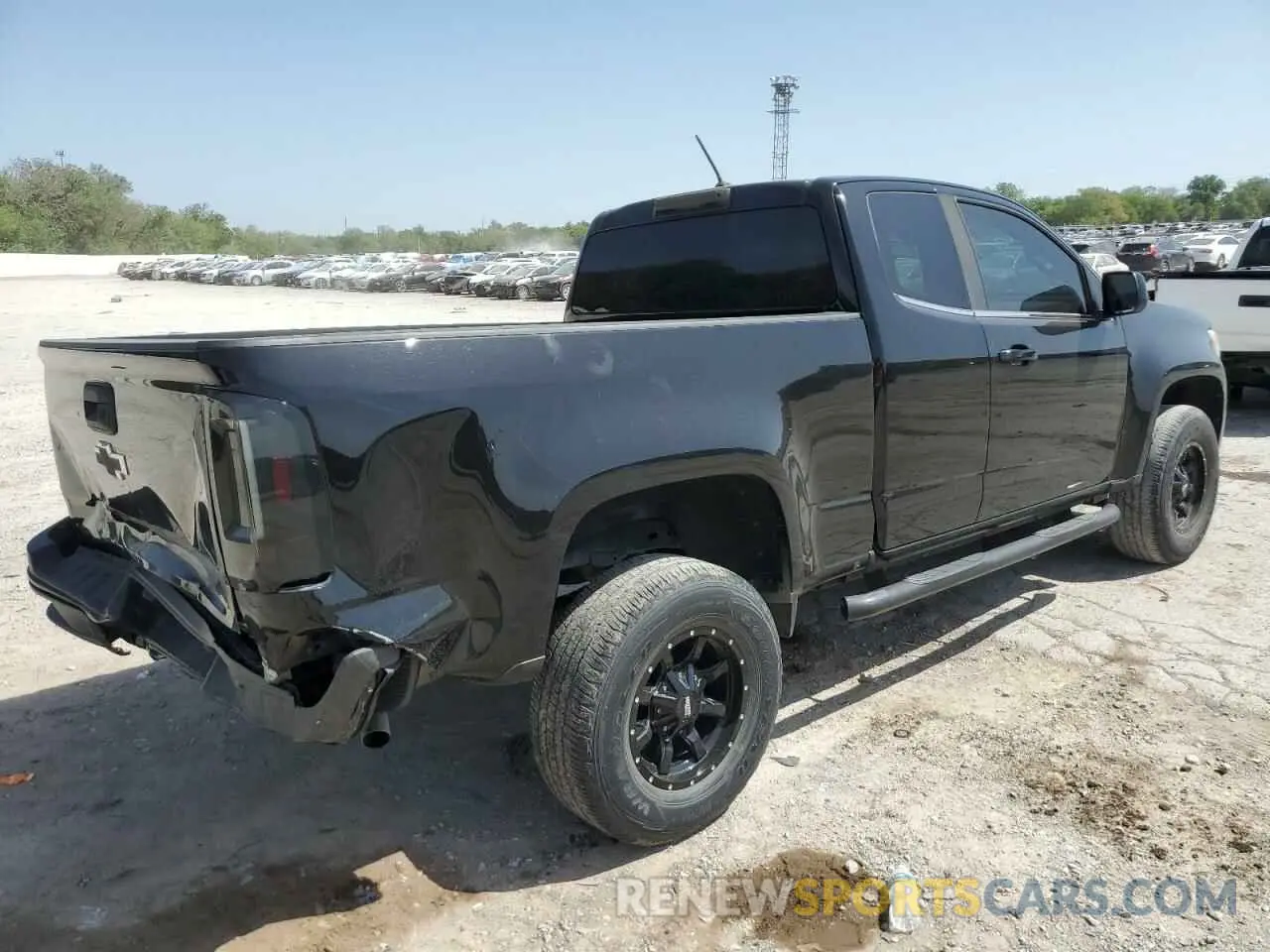 3 Photograph of a damaged car 1GCHSBEA8L1130973 CHEVROLET COLORADO 2020