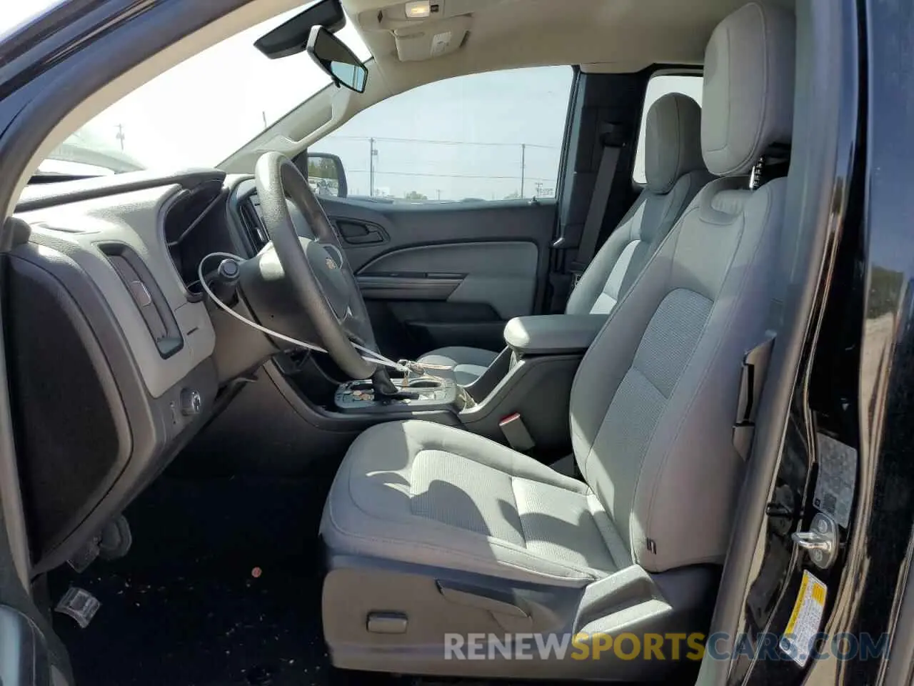 7 Photograph of a damaged car 1GCHSBEA8L1130973 CHEVROLET COLORADO 2020