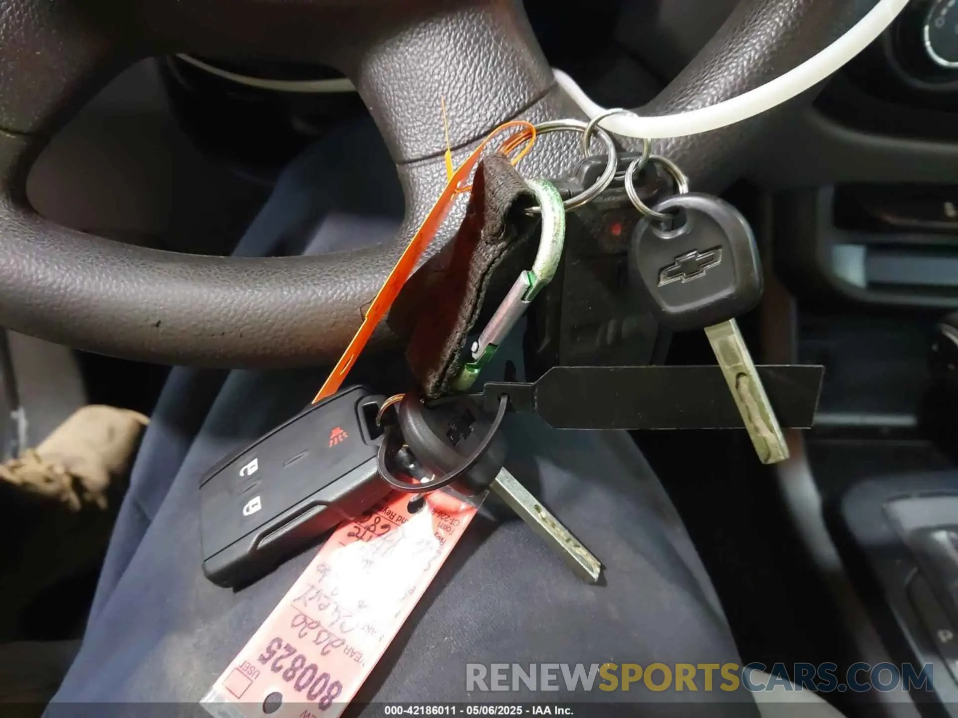 11 Photograph of a damaged car 1GCHSBEA8L1227686 CHEVROLET COLORADO 2020