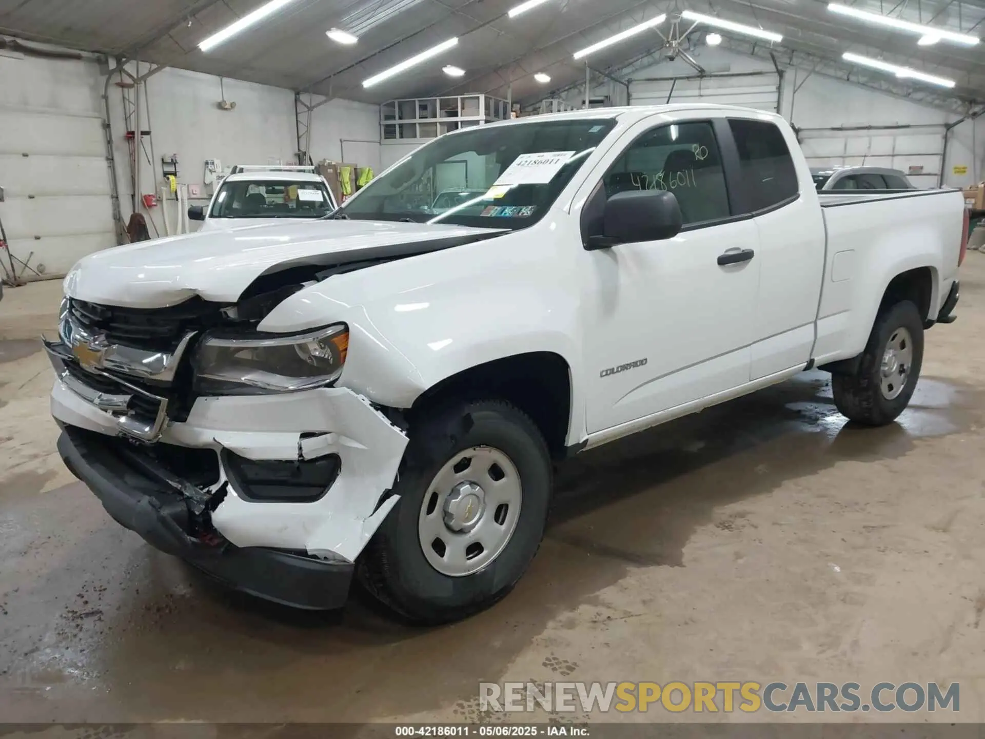 2 Photograph of a damaged car 1GCHSBEA8L1227686 CHEVROLET COLORADO 2020