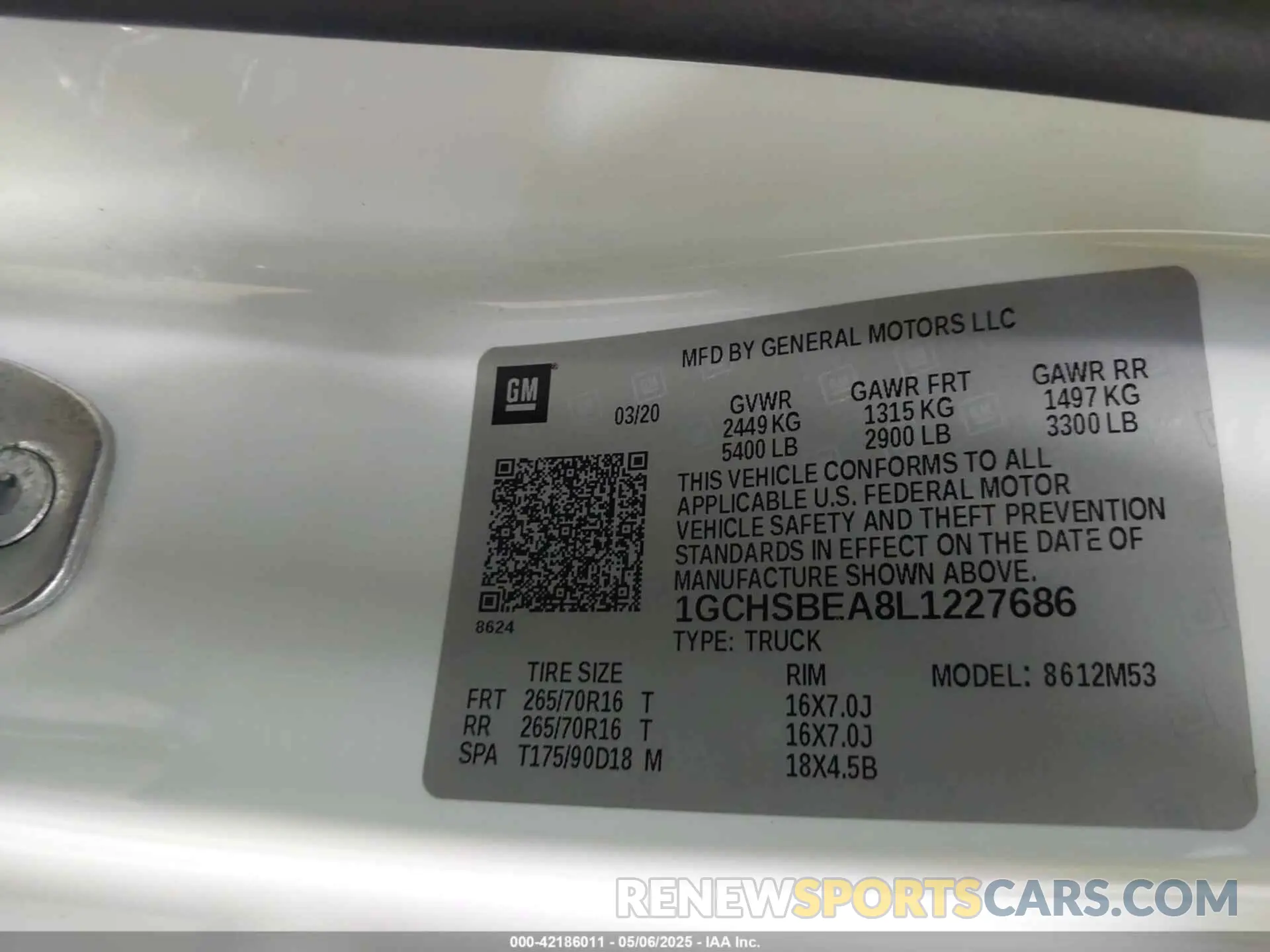 9 Photograph of a damaged car 1GCHSBEA8L1227686 CHEVROLET COLORADO 2020
