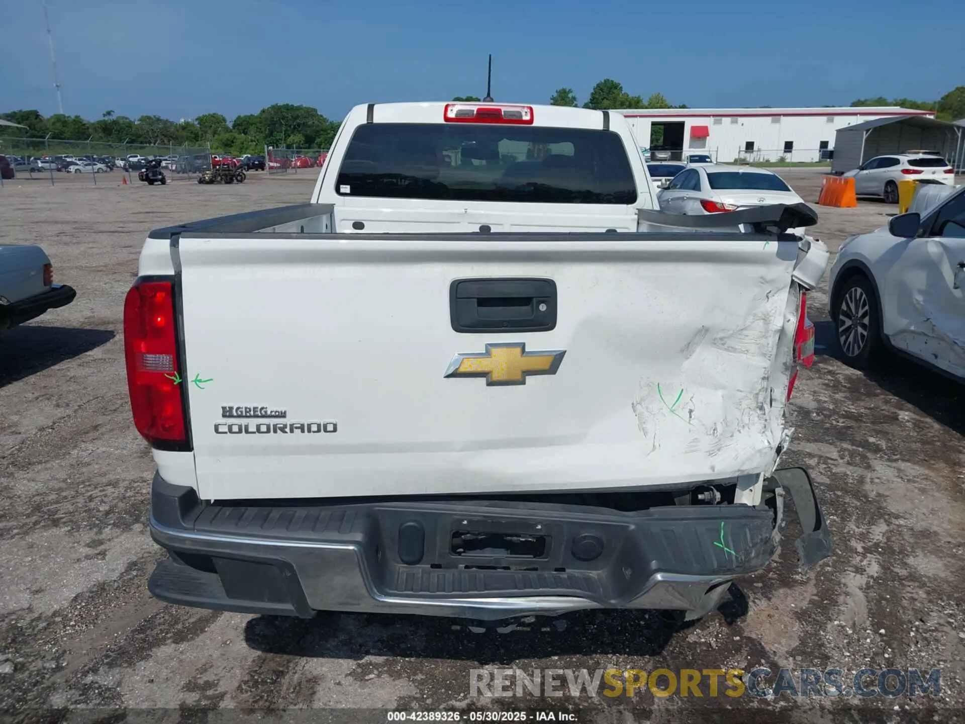 16 Photograph of a damaged car 1GCHSBEA9L1179003 CHEVROLET COLORADO 2020