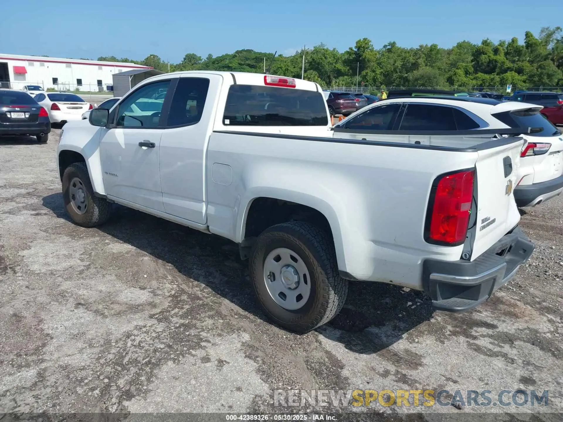 3 Photograph of a damaged car 1GCHSBEA9L1179003 CHEVROLET COLORADO 2020