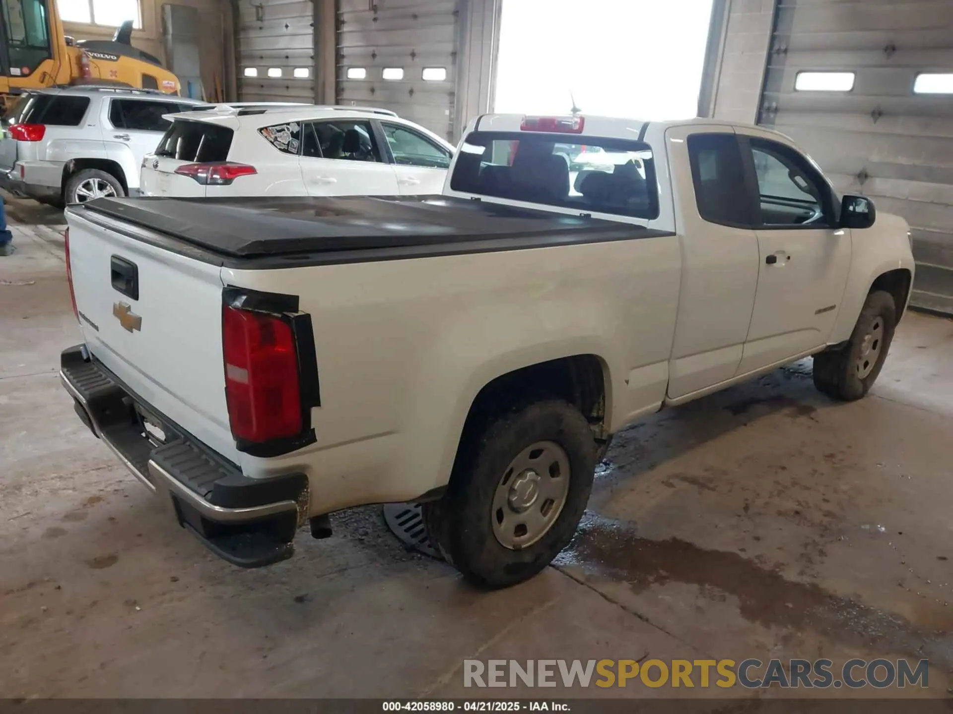 4 Photograph of a damaged car 1GCHSBEA9L1190020 CHEVROLET COLORADO 2020