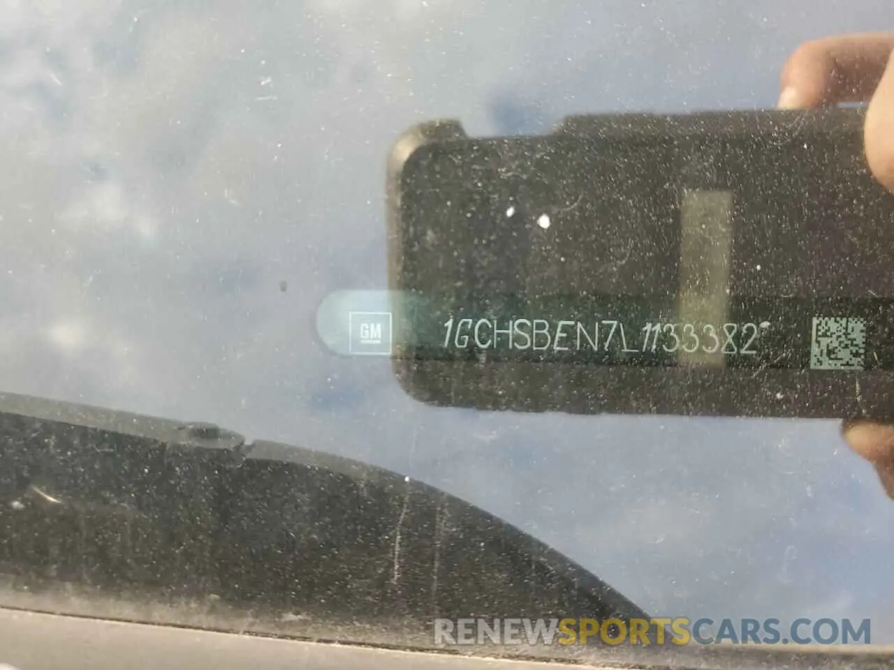 12 Photograph of a damaged car 1GCHSBEN7L1133382 CHEVROLET COLORADO 2020