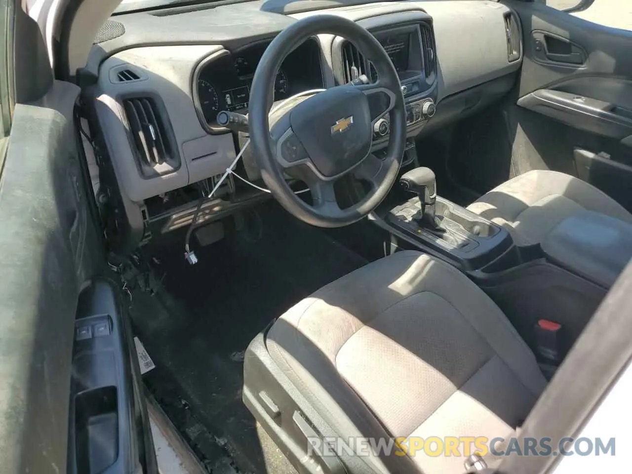 8 Photograph of a damaged car 1GCHSBEN7L1176569 CHEVROLET COLORADO 2020