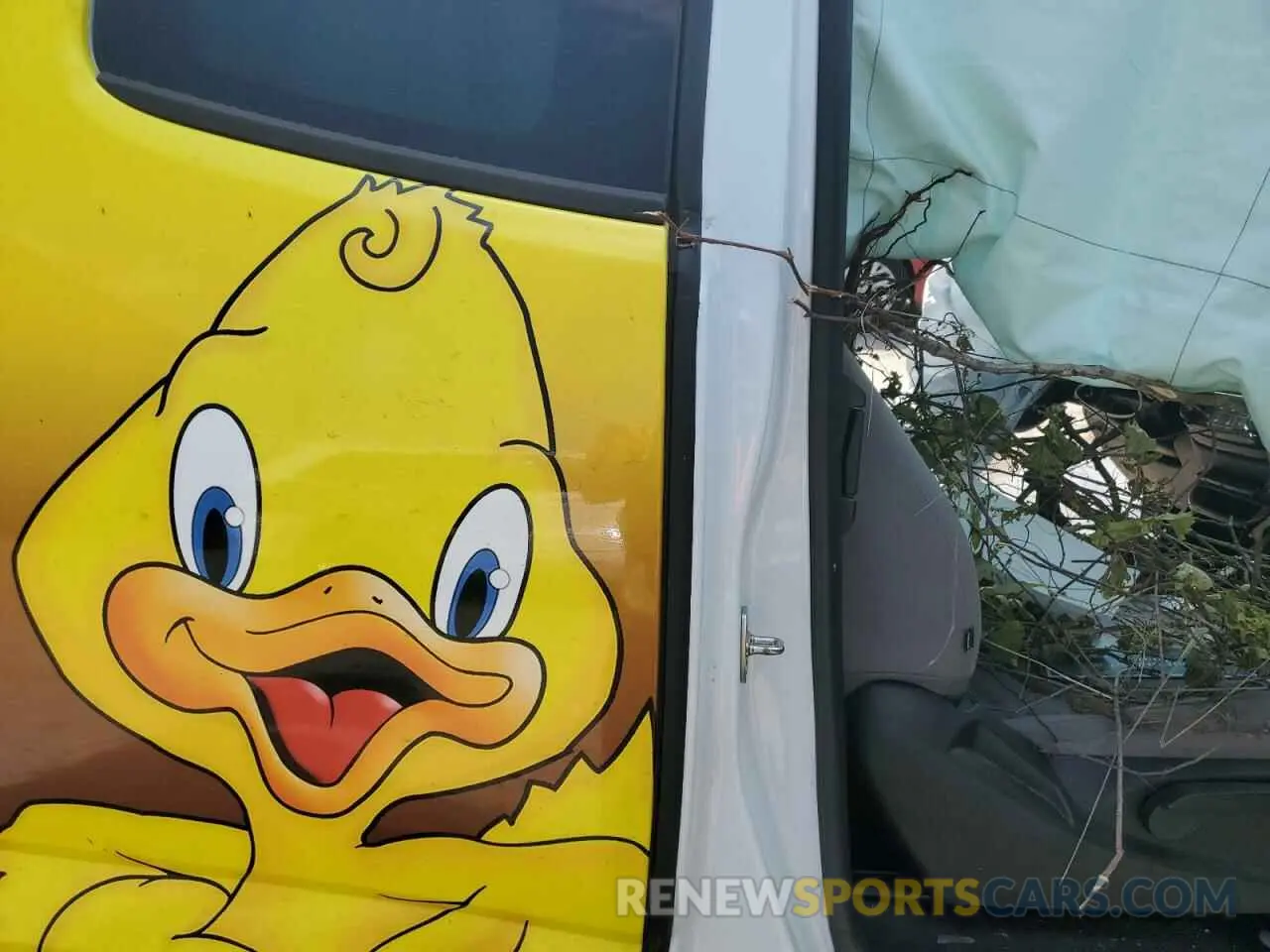 10 Photograph of a damaged car 1GCHSBEN9L1195222 CHEVROLET COLORADO 2020