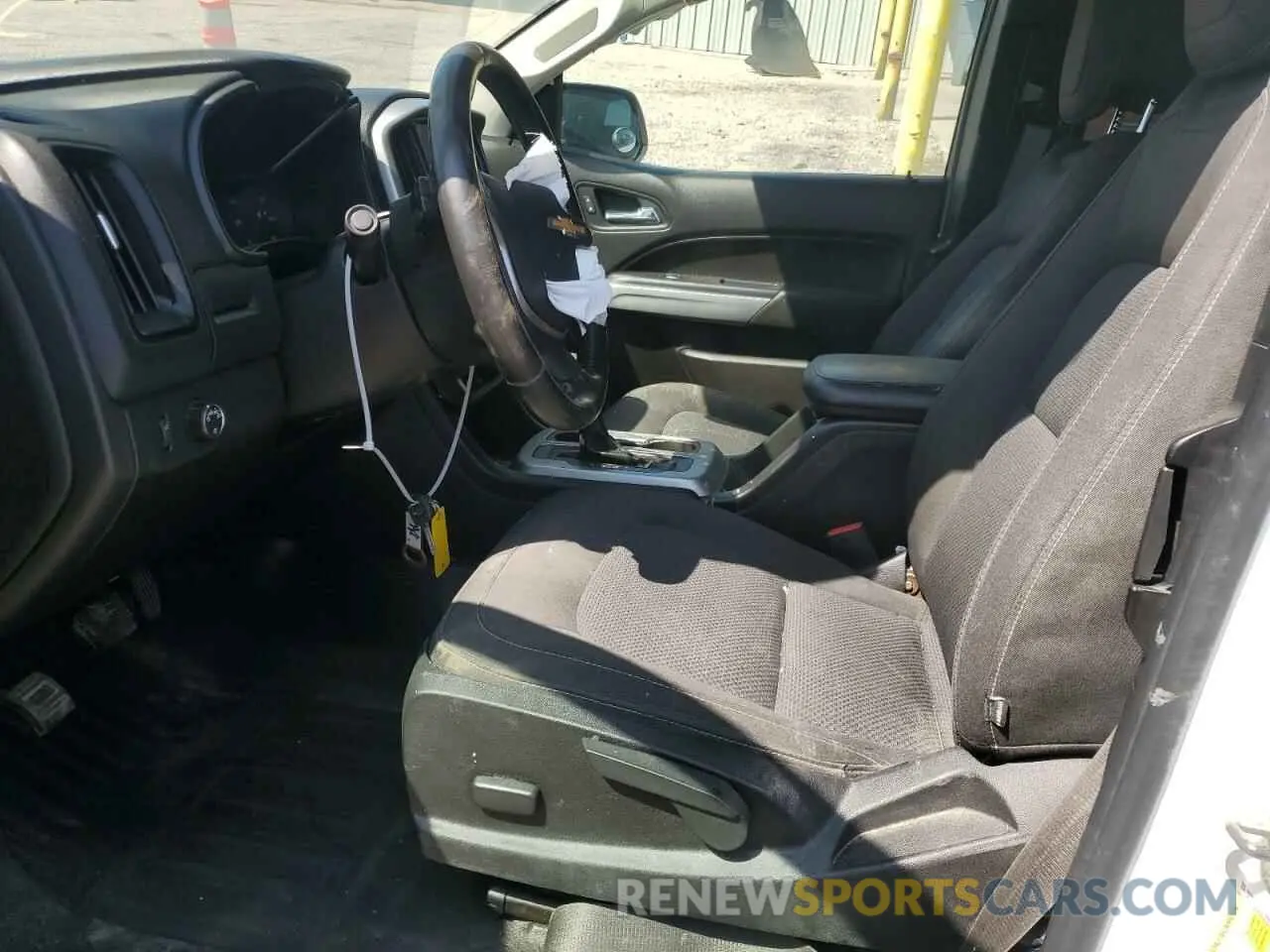 7 Photograph of a damaged car 1GCHSCEA1L1166882 CHEVROLET COLORADO 2020