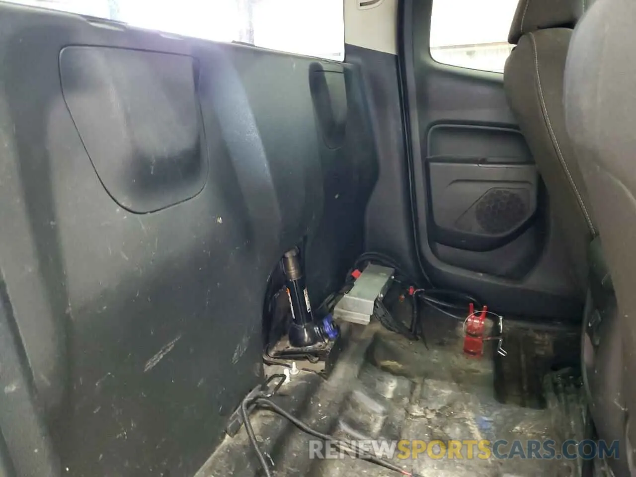 10 Photograph of a damaged car 1GCHSCEA4L1154399 CHEVROLET COLORADO 2020