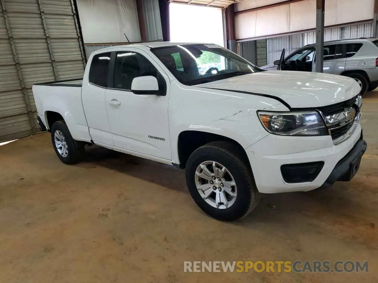 4 Photograph of a damaged car 1GCHSCEA4L1154399 CHEVROLET COLORADO 2020