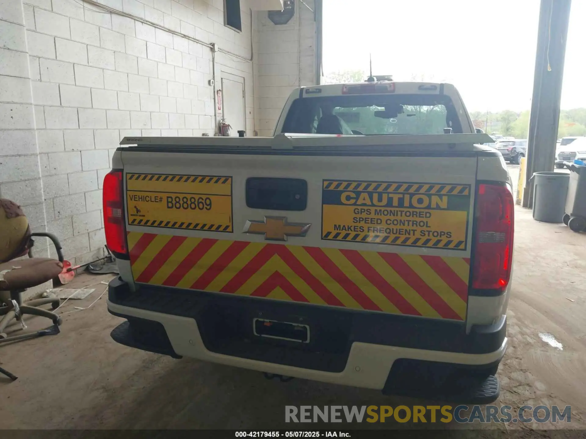 16 Photograph of a damaged car 1GCHSCEA6L1151049 CHEVROLET COLORADO 2020