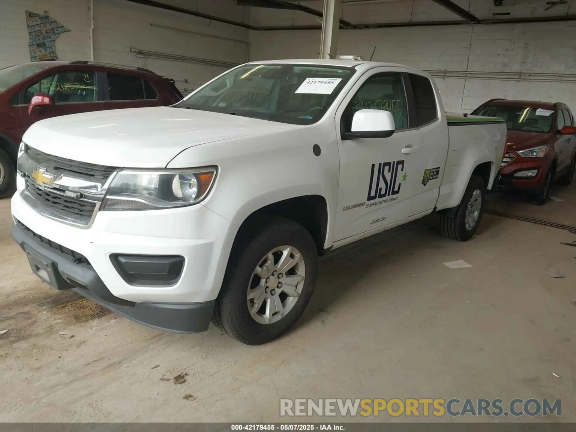 2 Photograph of a damaged car 1GCHSCEA6L1151049 CHEVROLET COLORADO 2020