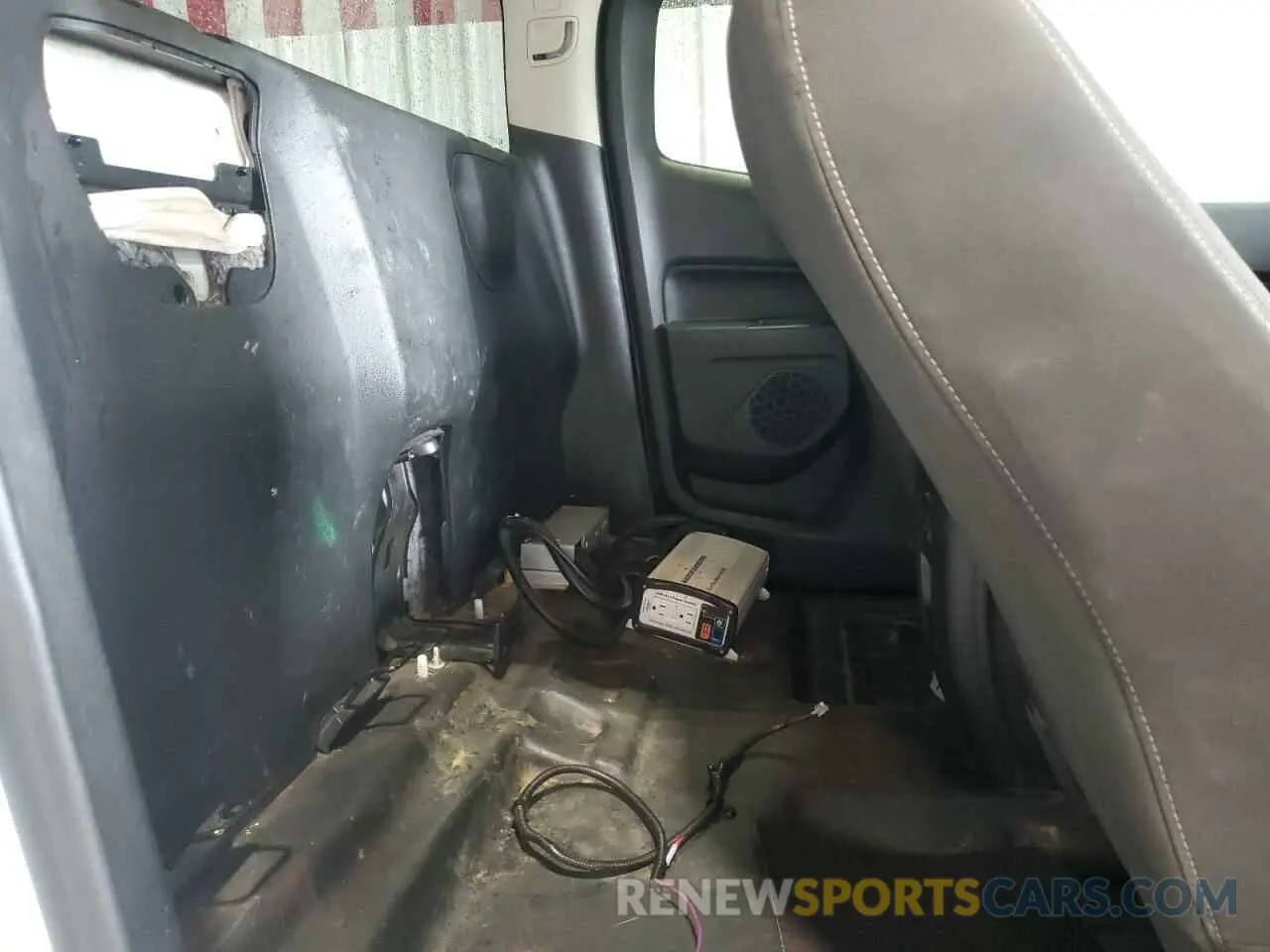 10 Photograph of a damaged car 1GCHSCEA6L1151522 CHEVROLET COLORADO 2020