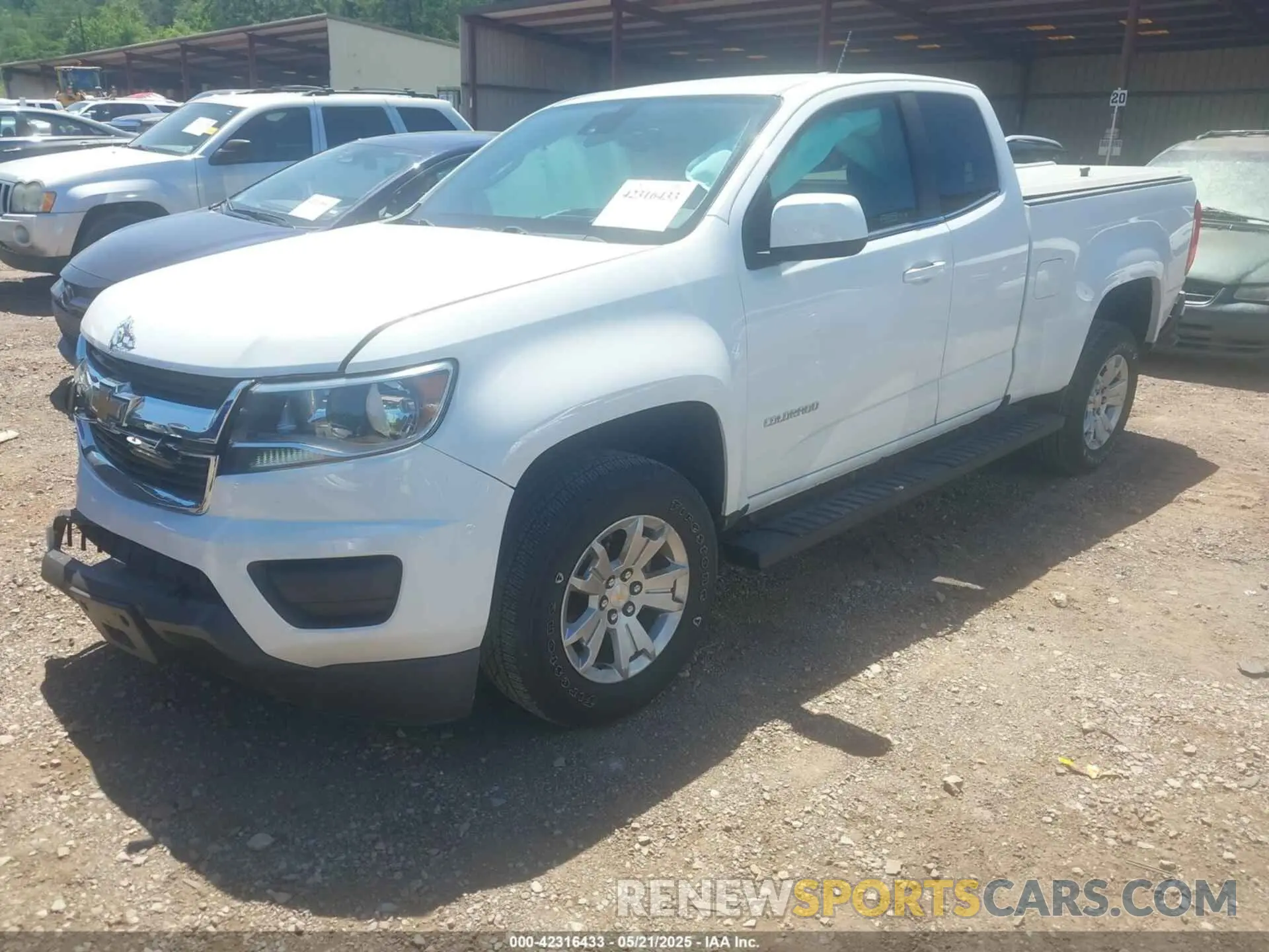 2 Photograph of a damaged car 1GCHSCEA6L1164528 CHEVROLET COLORADO 2020