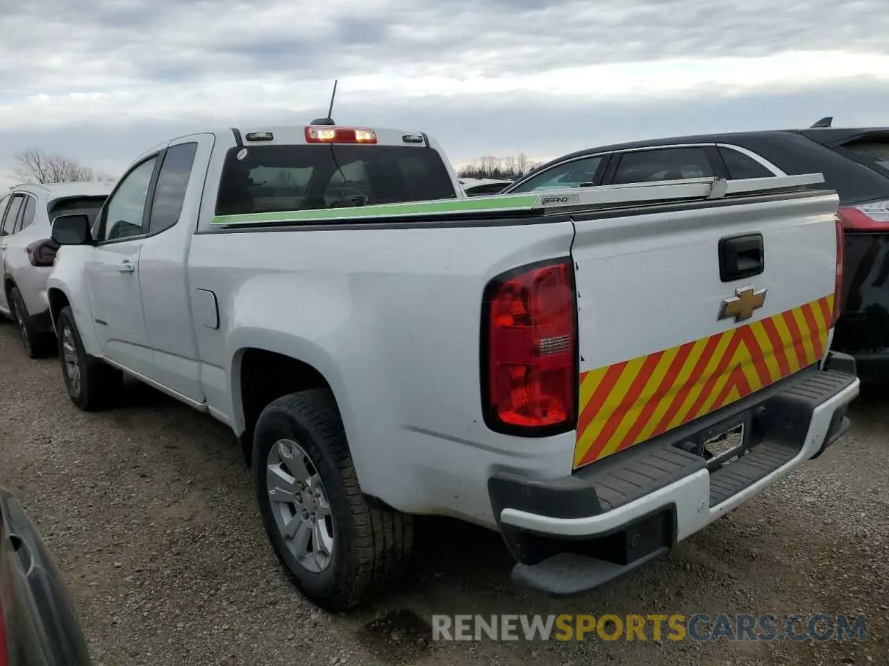 2 Photograph of a damaged car 1GCHSCEA9L1162269 CHEVROLET COLORADO 2020