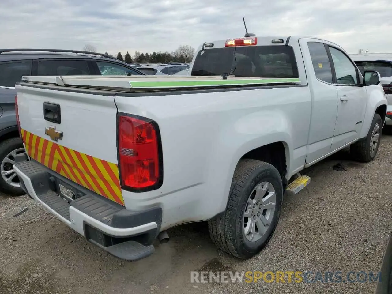 3 Photograph of a damaged car 1GCHSCEA9L1162269 CHEVROLET COLORADO 2020