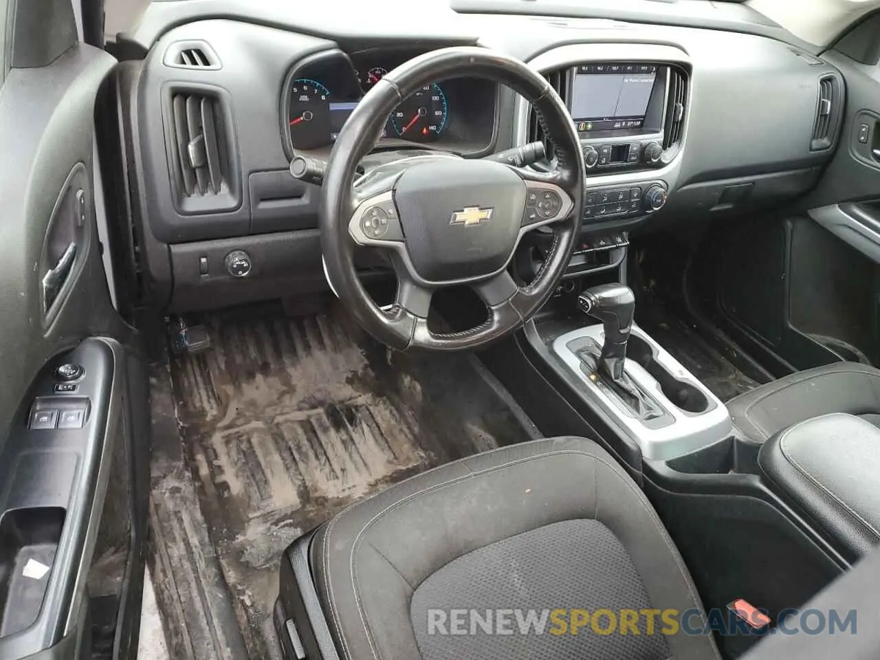 8 Photograph of a damaged car 1GCHSCEA9L1162269 CHEVROLET COLORADO 2020