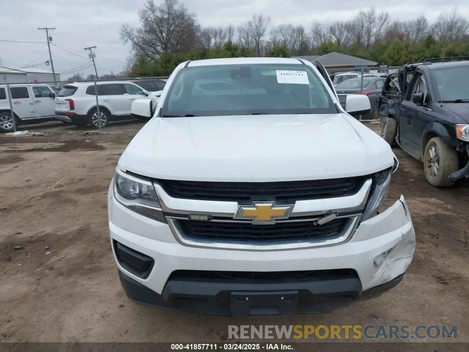 11 Photograph of a damaged car 1GCHSCEAXL1160305 CHEVROLET COLORADO 2020