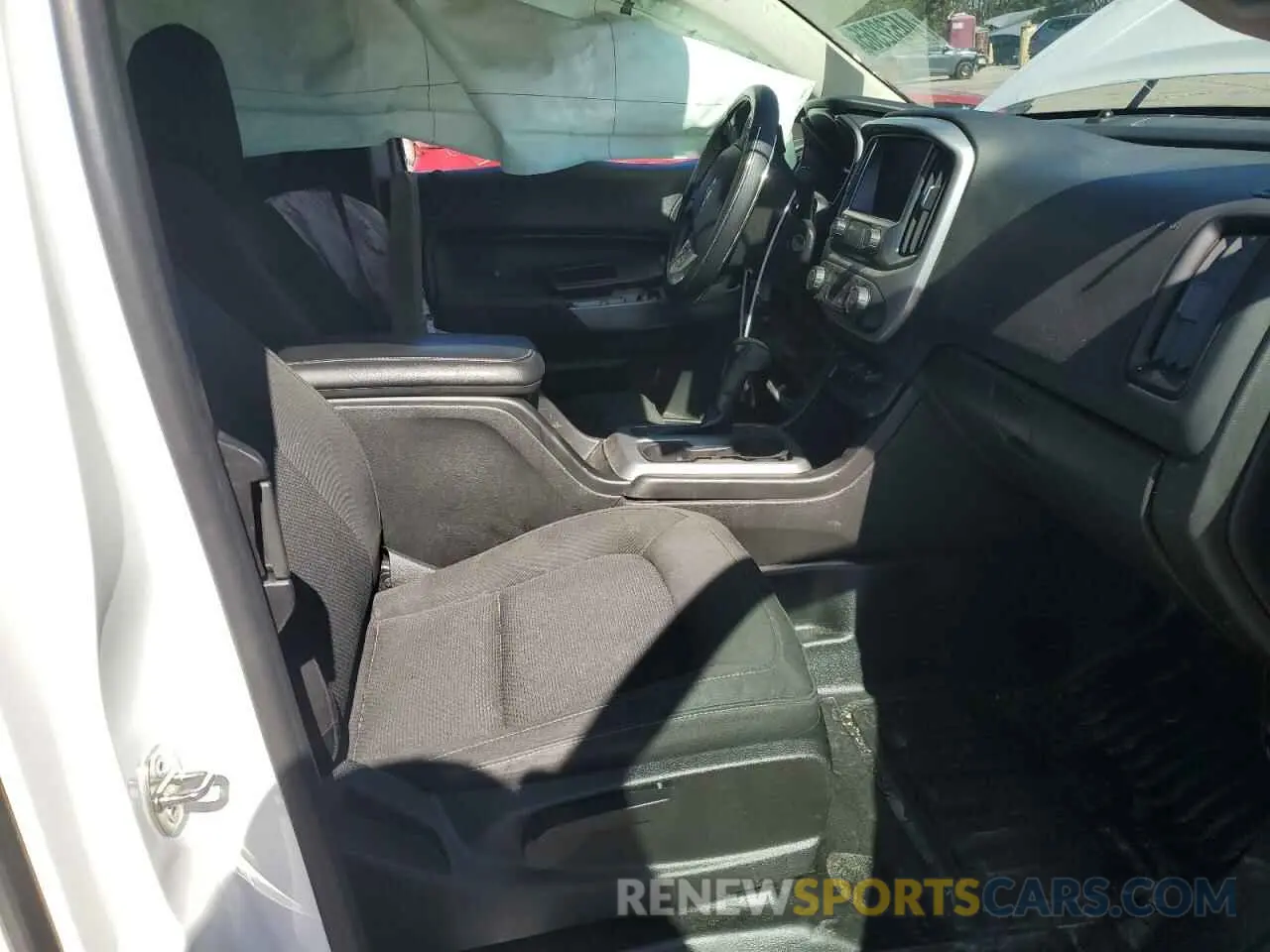 7 Photograph of a damaged car 1GCHSCEAXL1167285 CHEVROLET COLORADO 2020