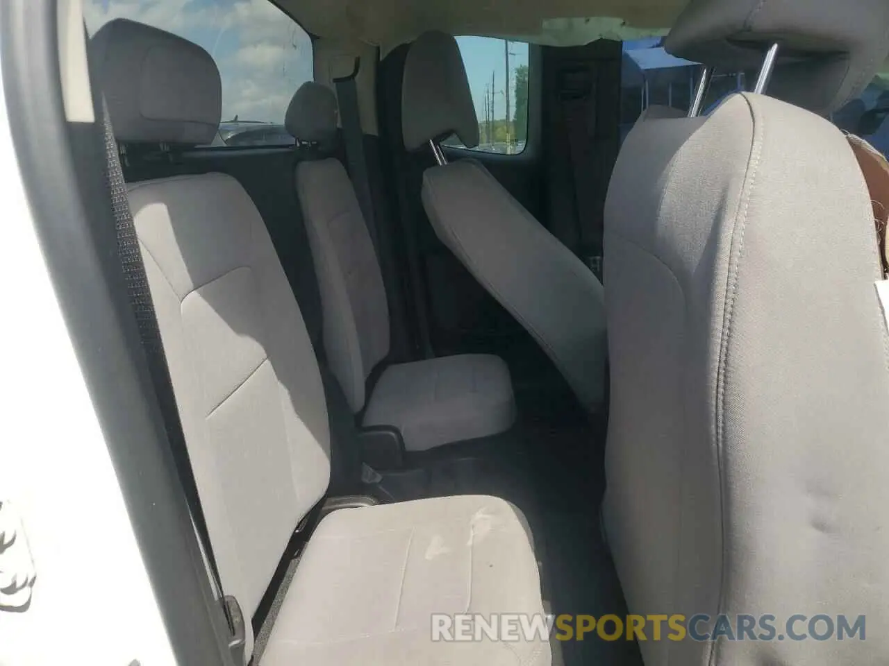 10 Photograph of a damaged car 1GCHSCEN6L1170462 CHEVROLET COLORADO 2020