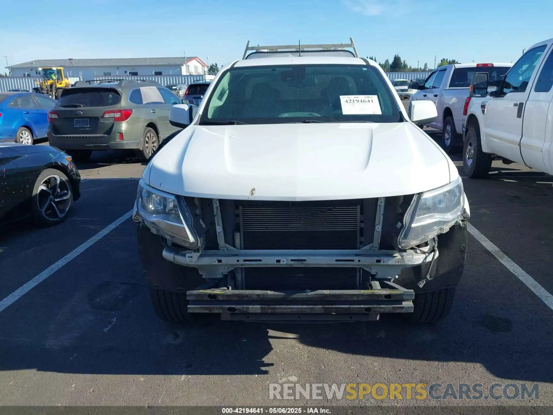 13 Photograph of a damaged car 1GCHSCENXL1168004 CHEVROLET COLORADO 2020