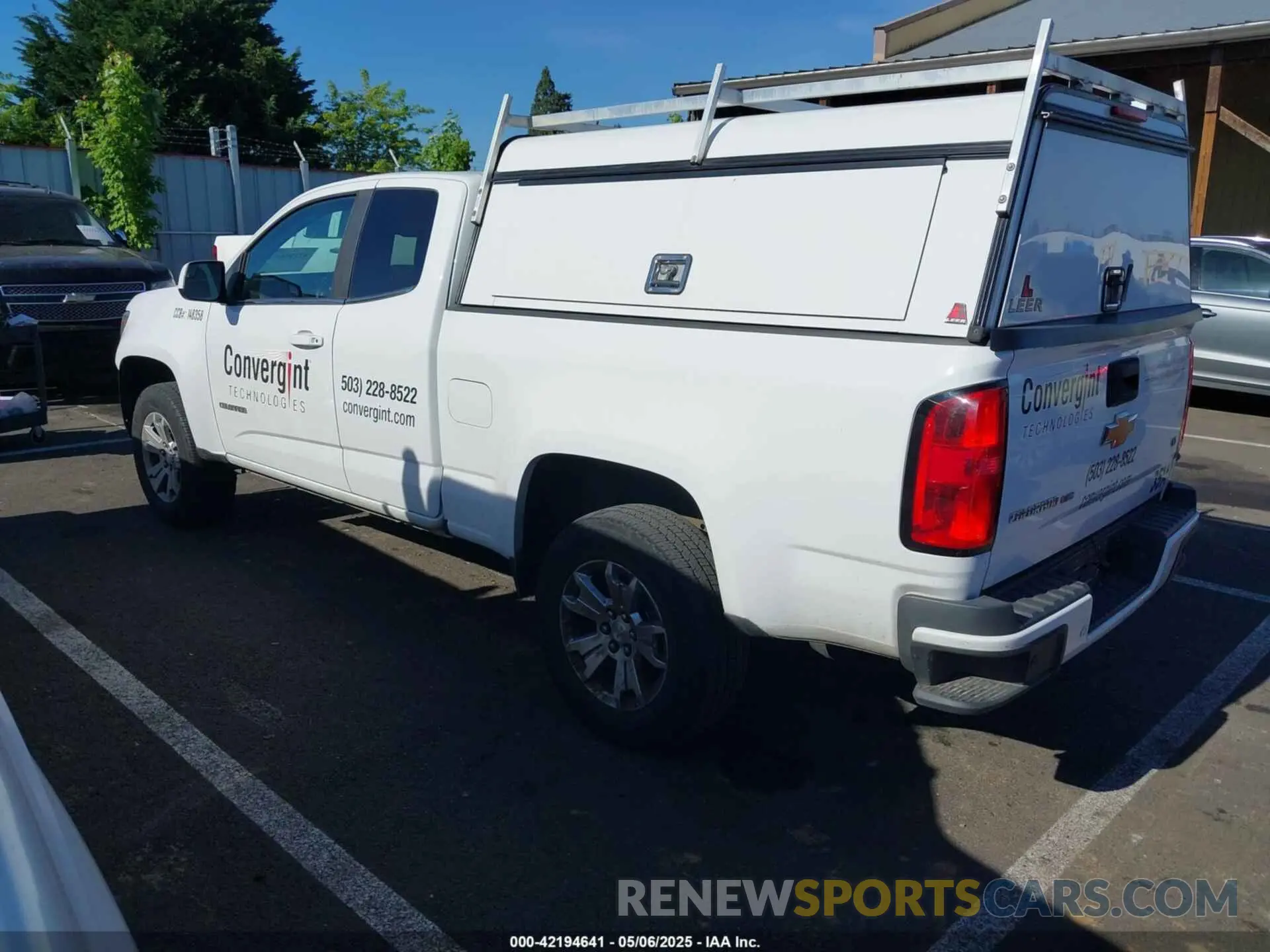 3 Photograph of a damaged car 1GCHSCENXL1168004 CHEVROLET COLORADO 2020