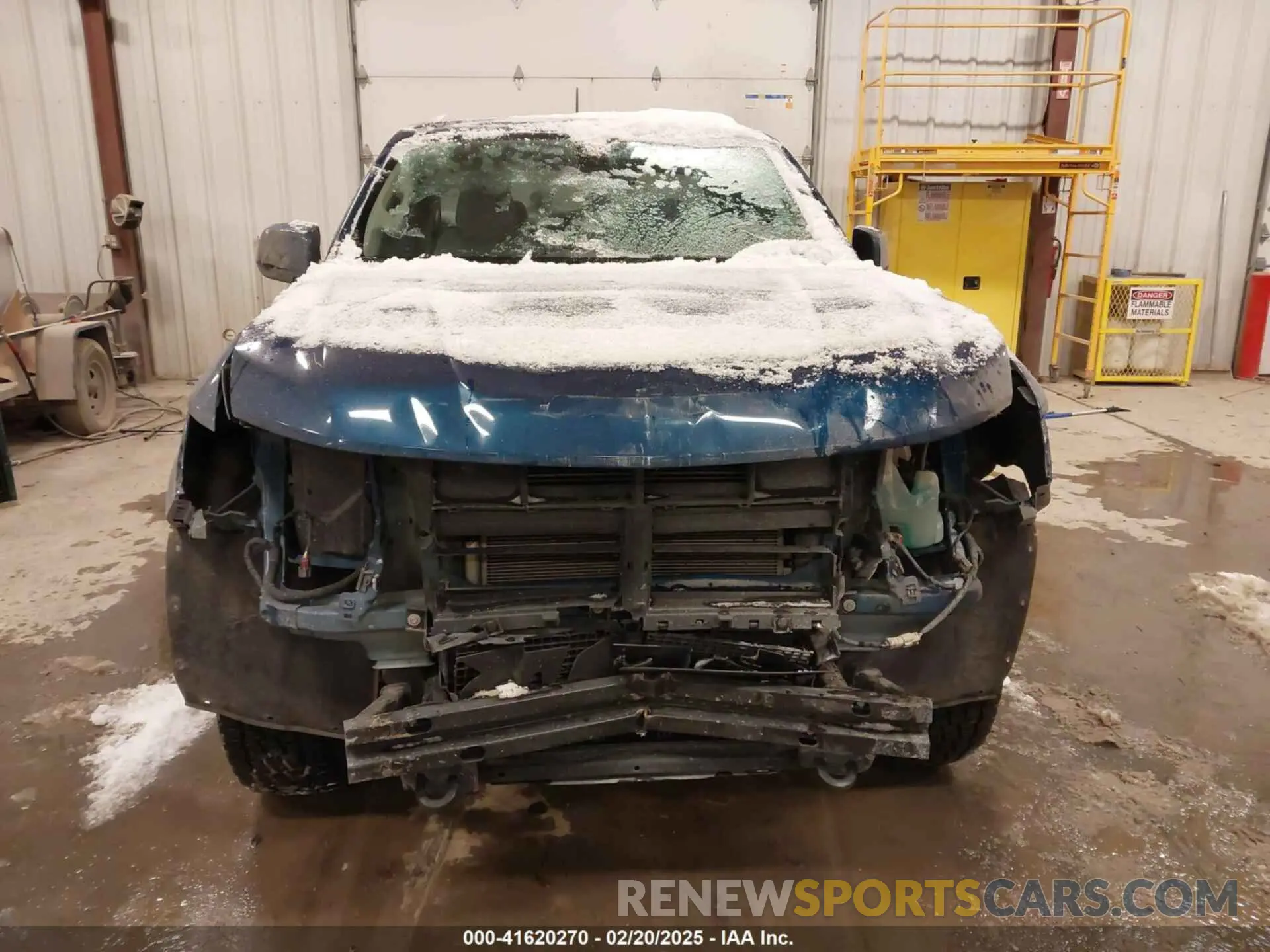 12 Photograph of a damaged car 1GCHTBEA5L1114663 CHEVROLET COLORADO 2020