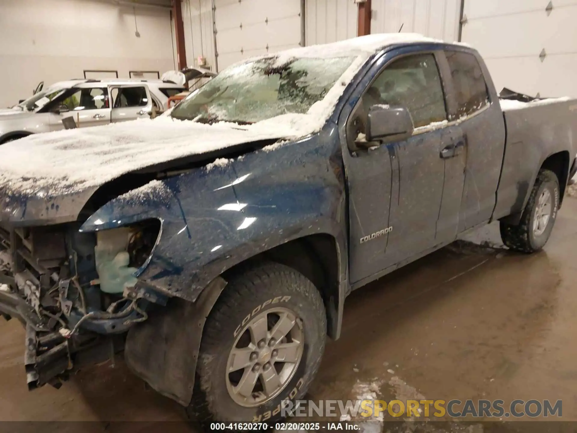 2 Photograph of a damaged car 1GCHTBEA5L1114663 CHEVROLET COLORADO 2020