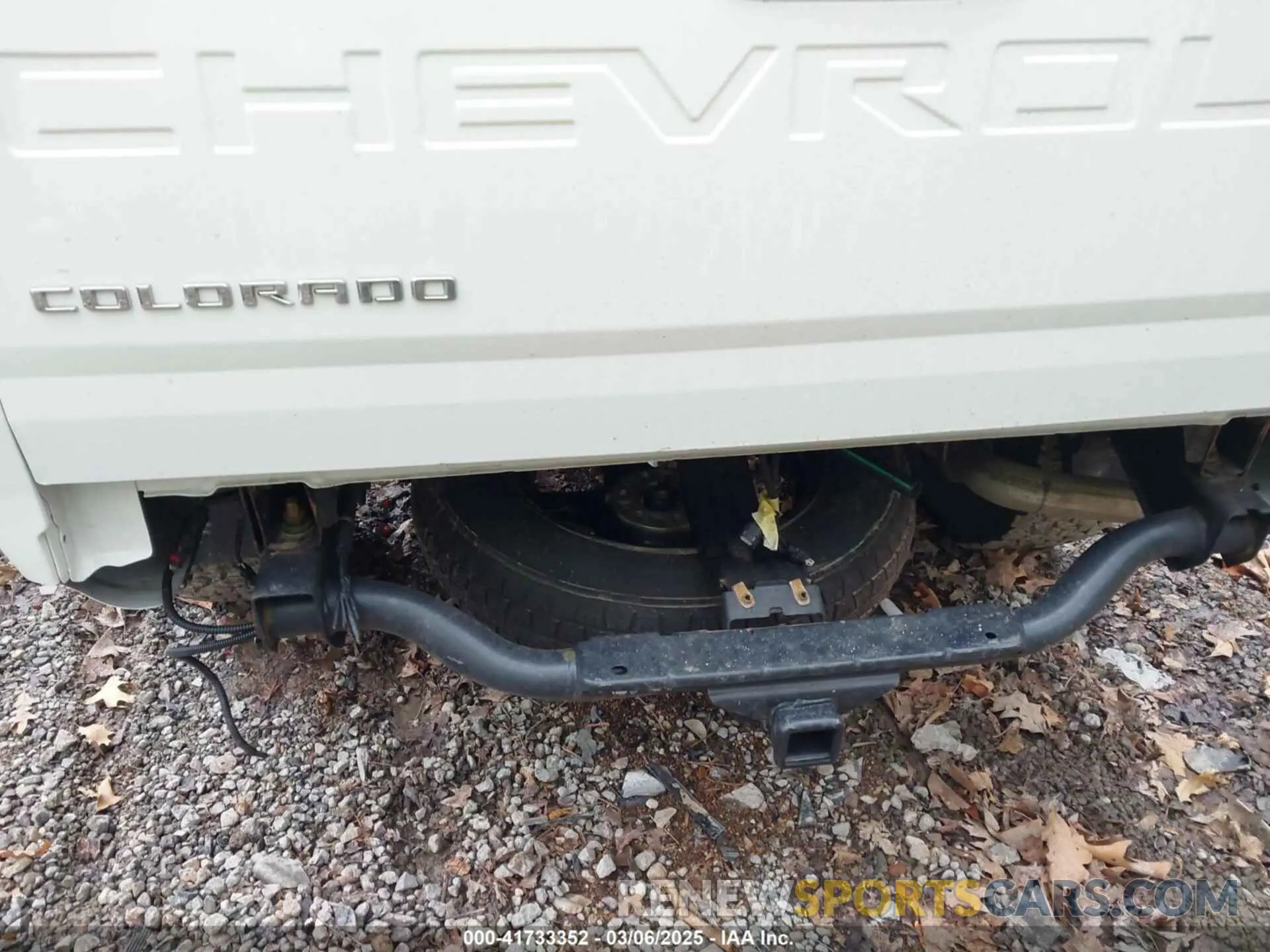 19 Photograph of a damaged car 1GCHTBEA7L1179482 CHEVROLET COLORADO 2020